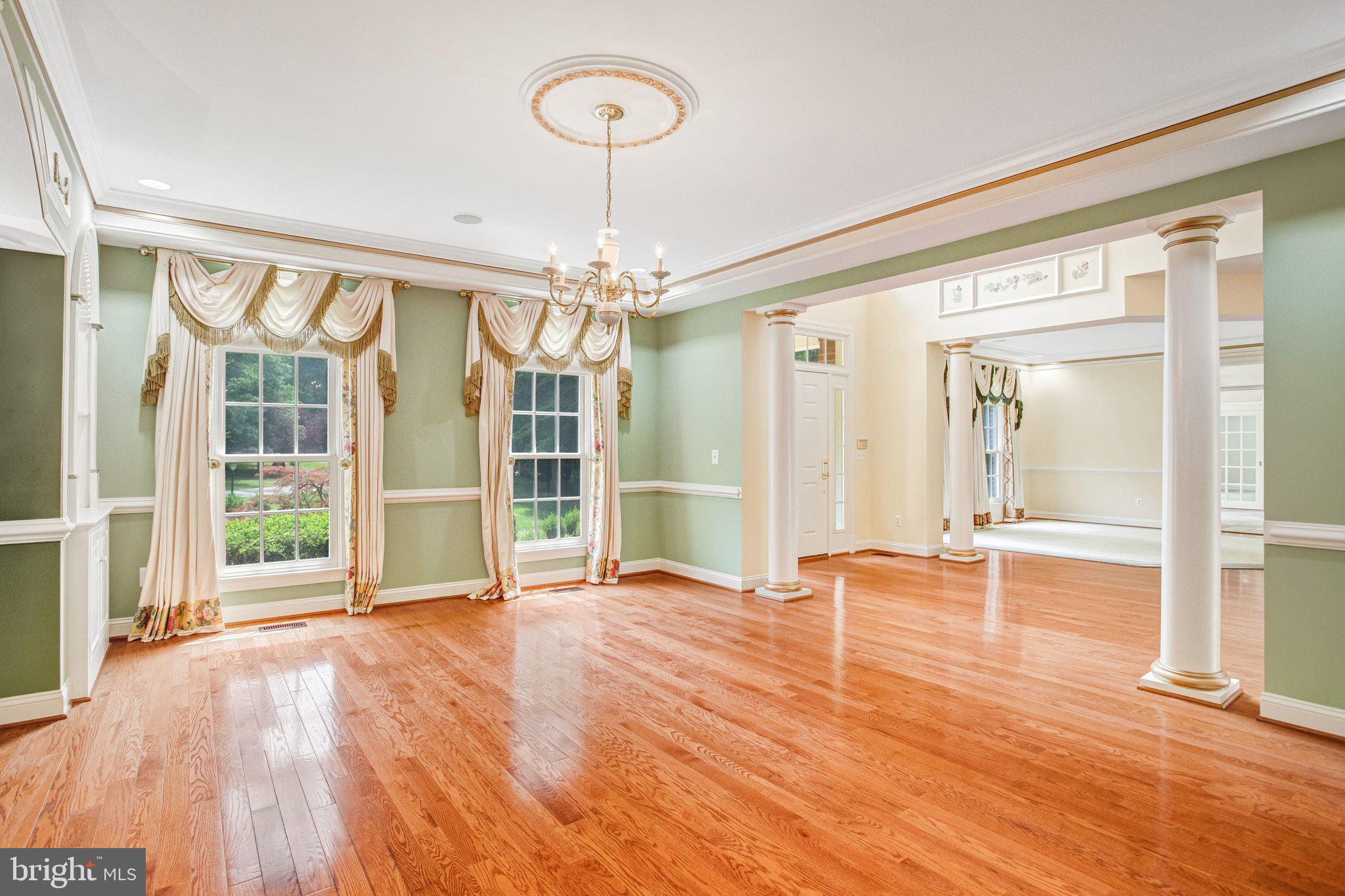 ESTATES AT ROSELAND - Residential