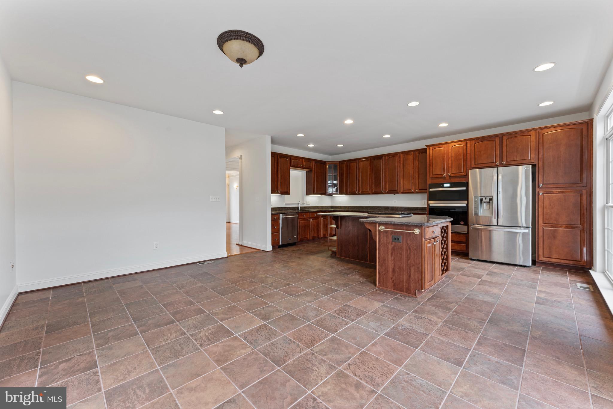 STONE CREEK CROSSING - Residential