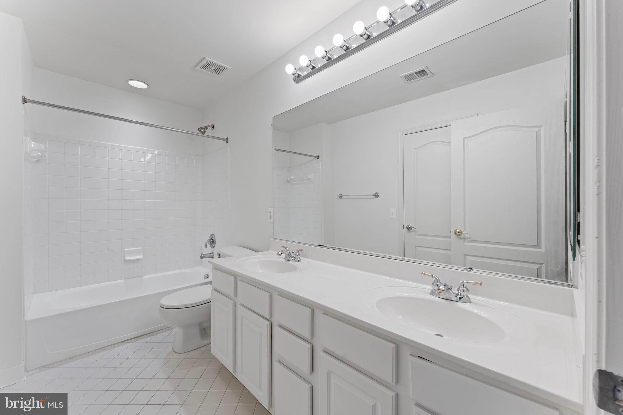 STONE CREEK CROSSING - Residential