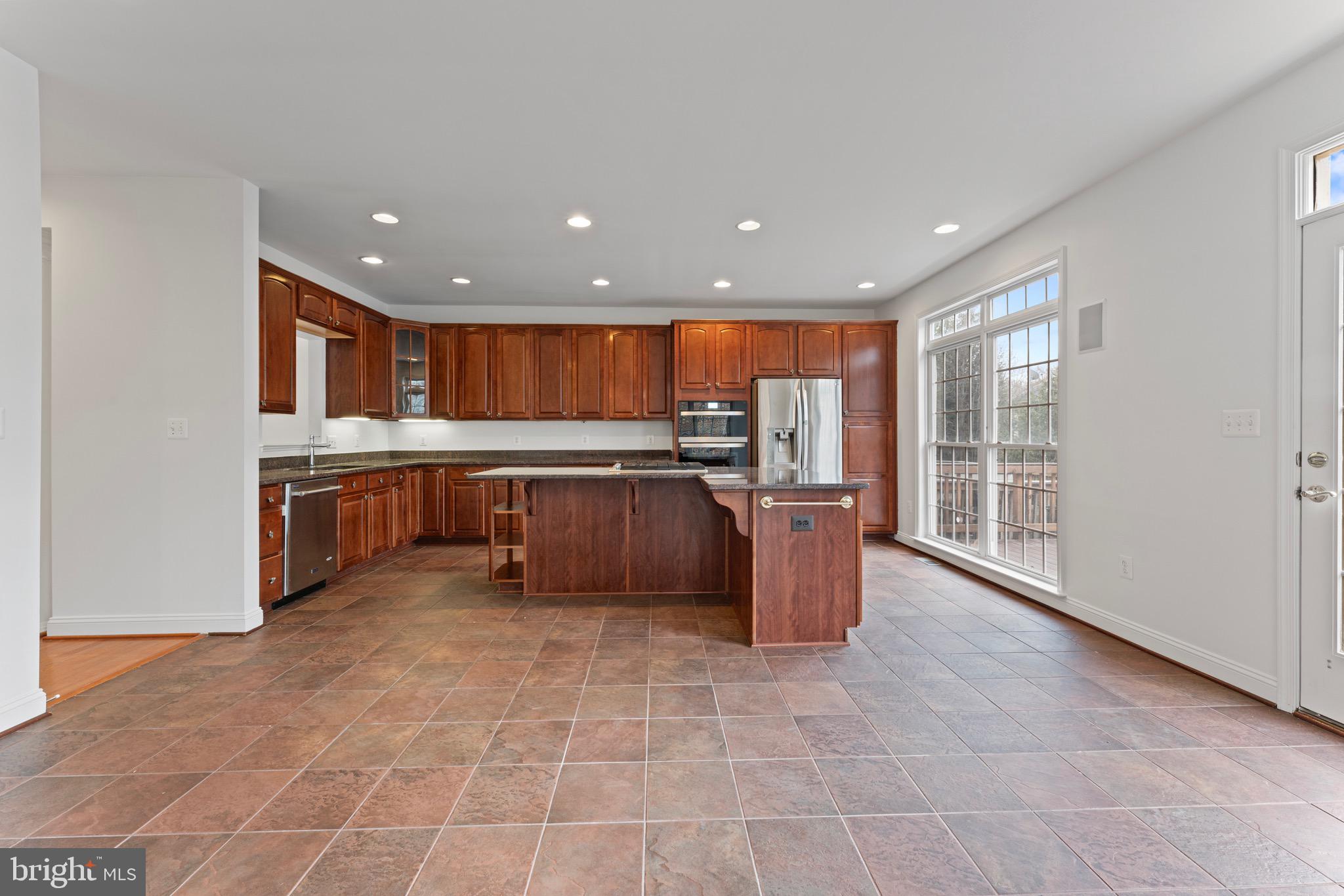 STONE CREEK CROSSING - Residential
