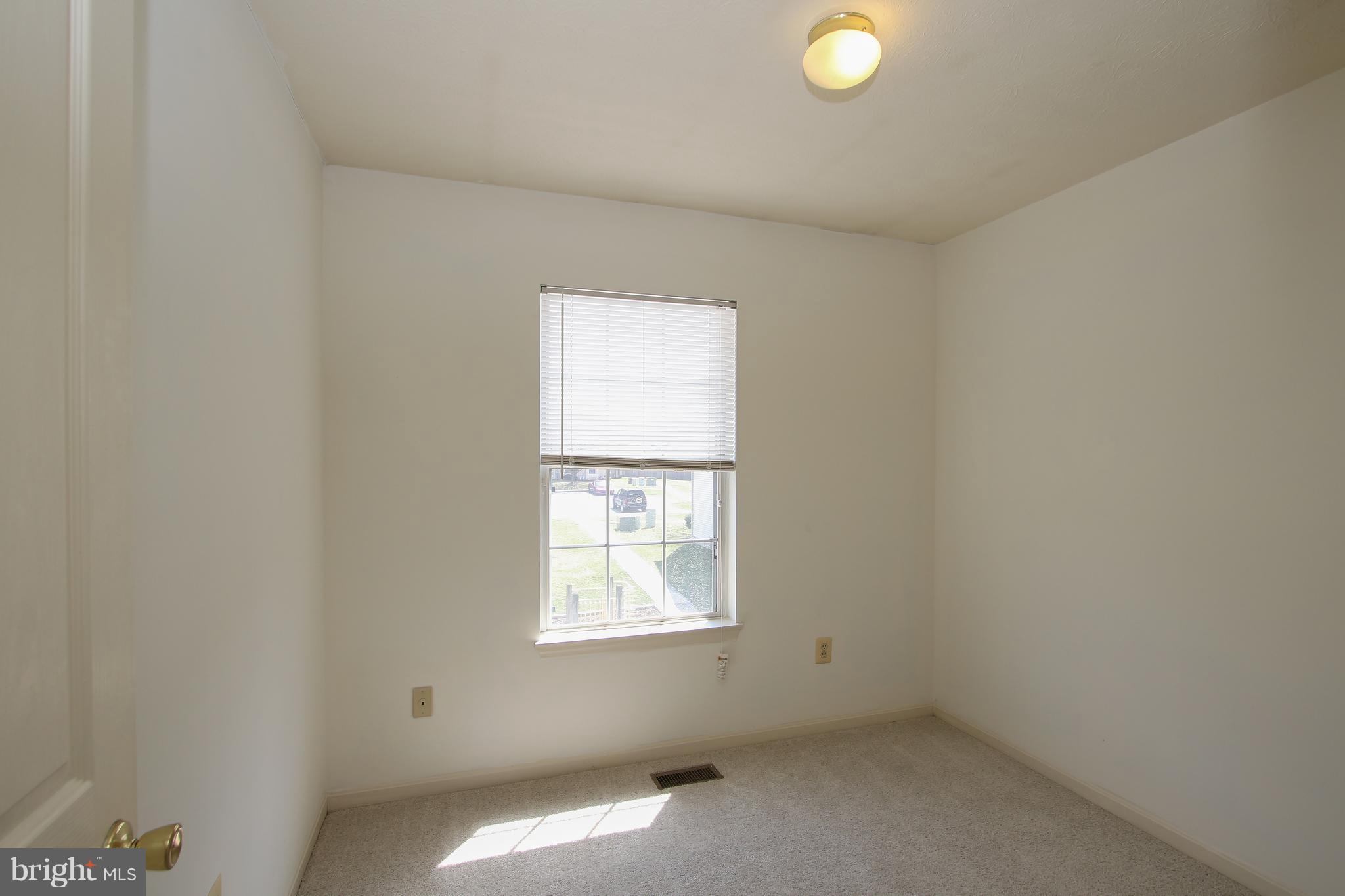 ROBINS GLENN - Residential