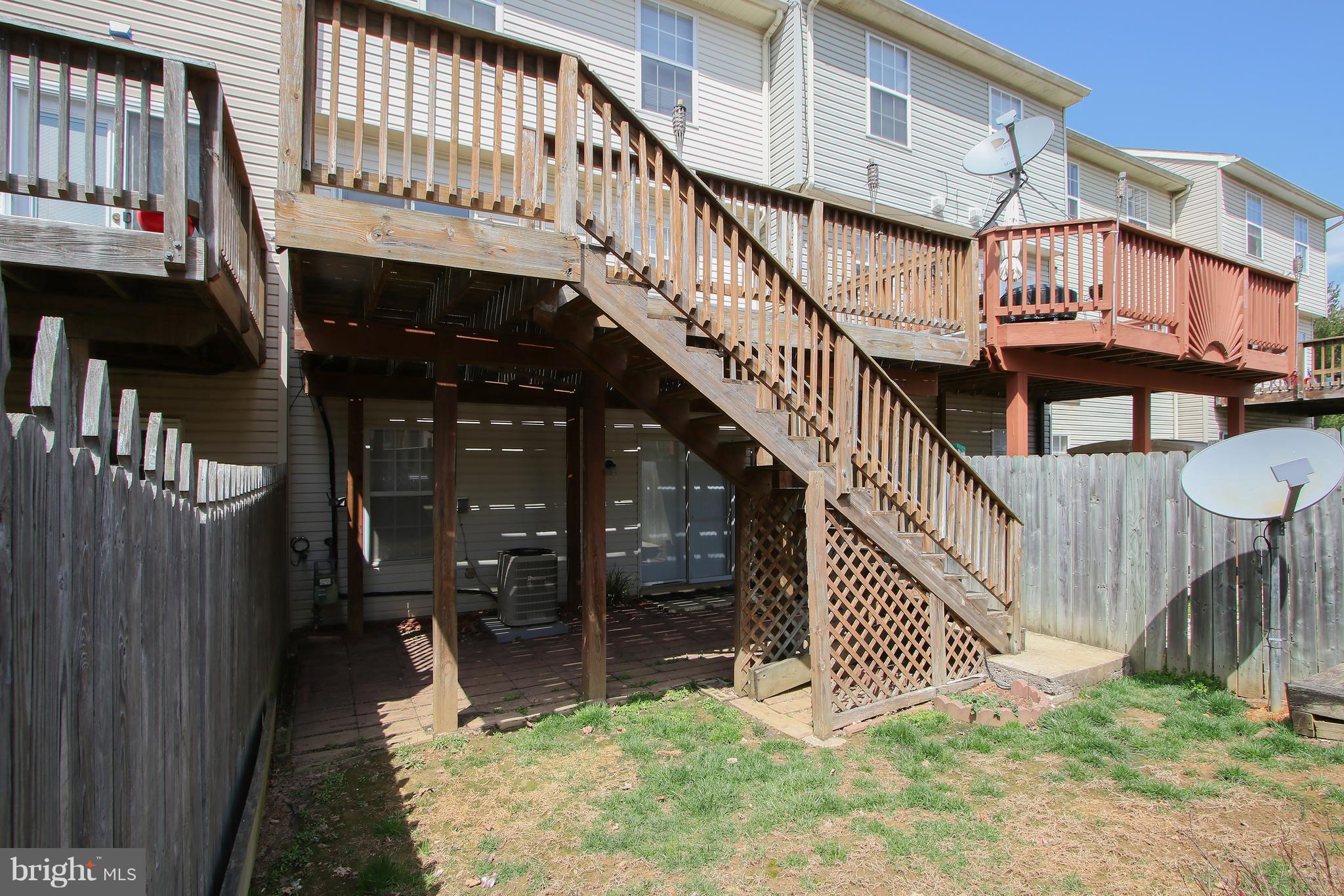 ROBINS GLENN - Residential