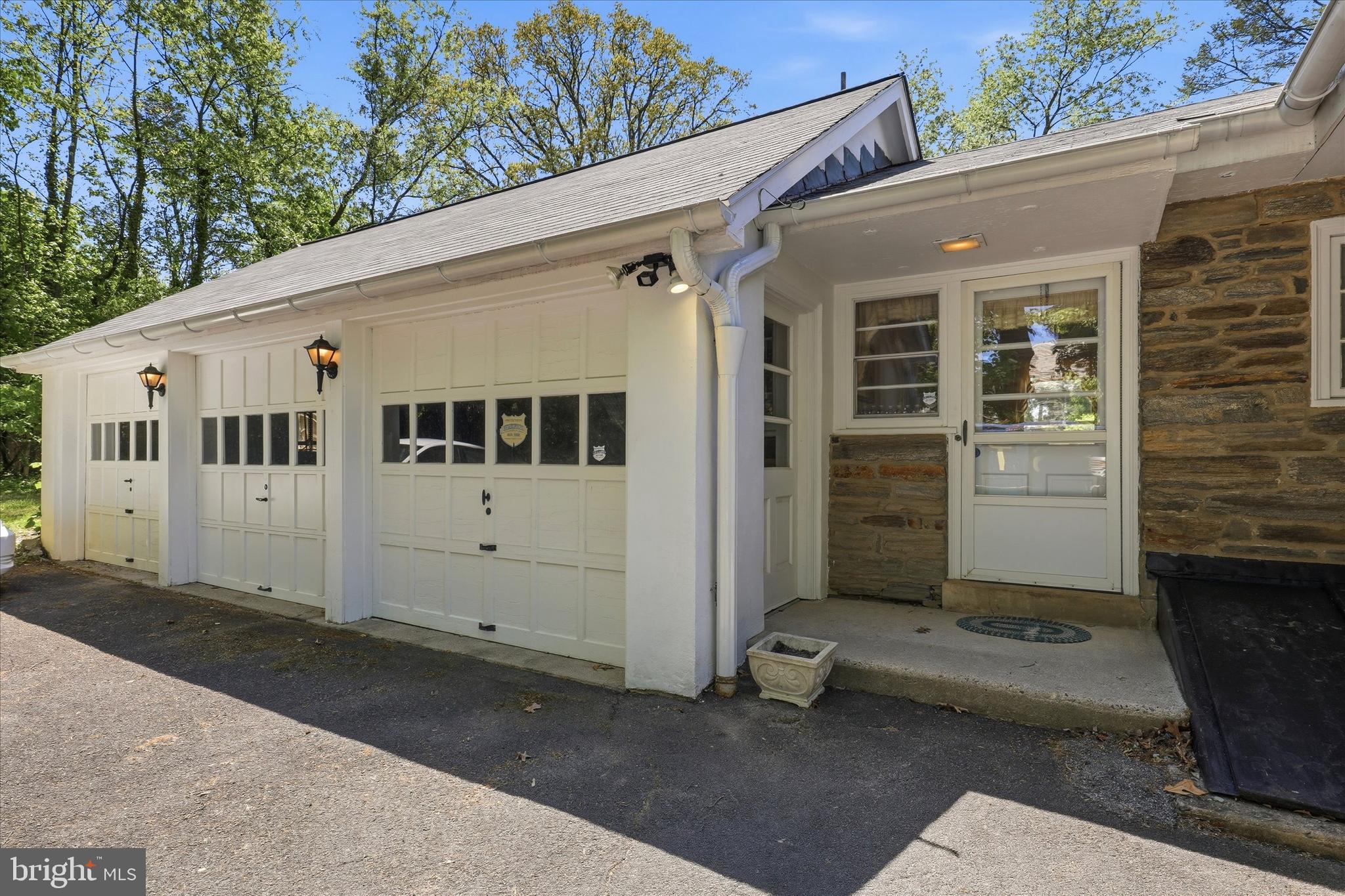 JENKINTOWN MANOR - Residential