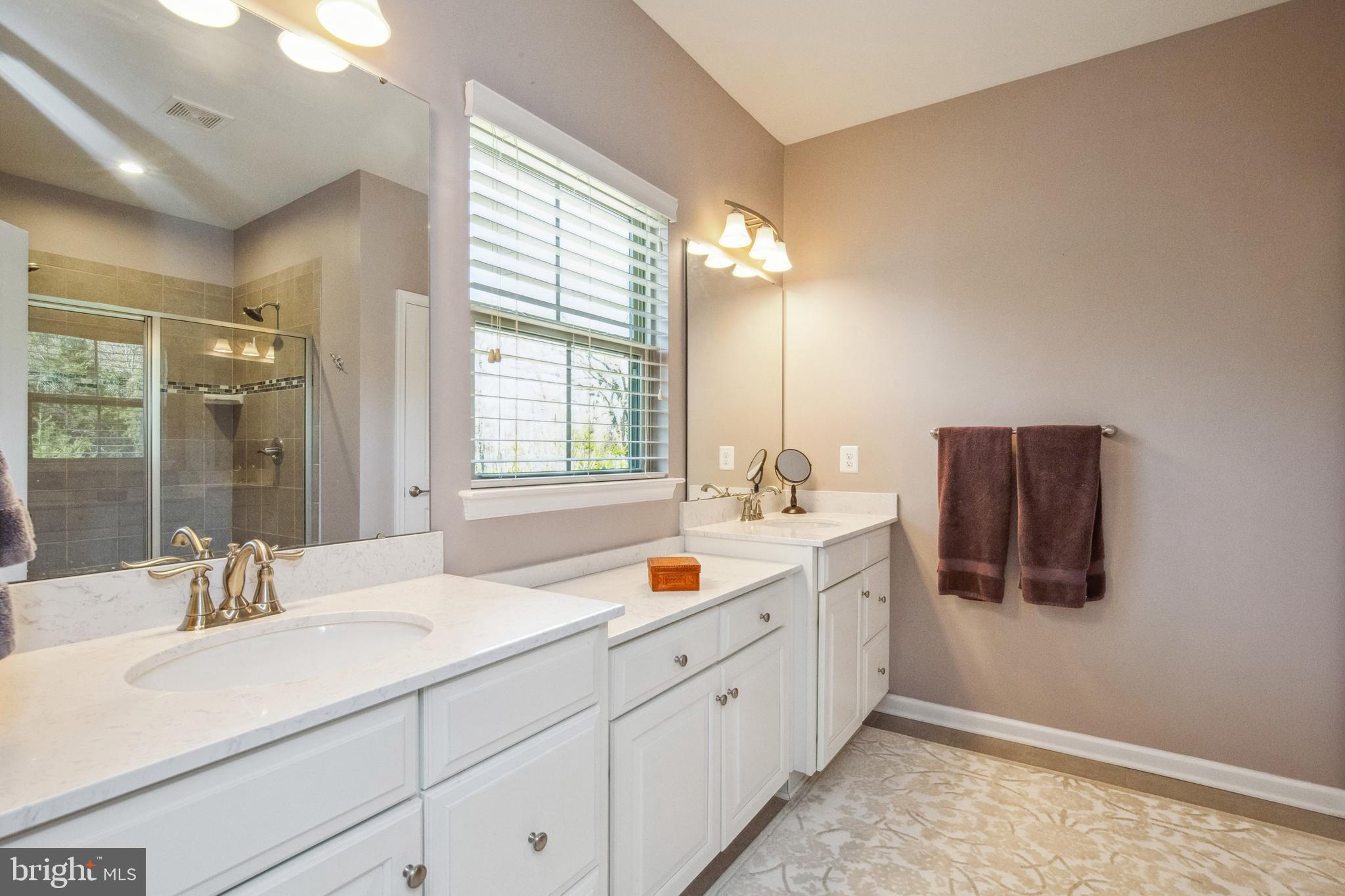 BRADLEY SQUARE - Residential