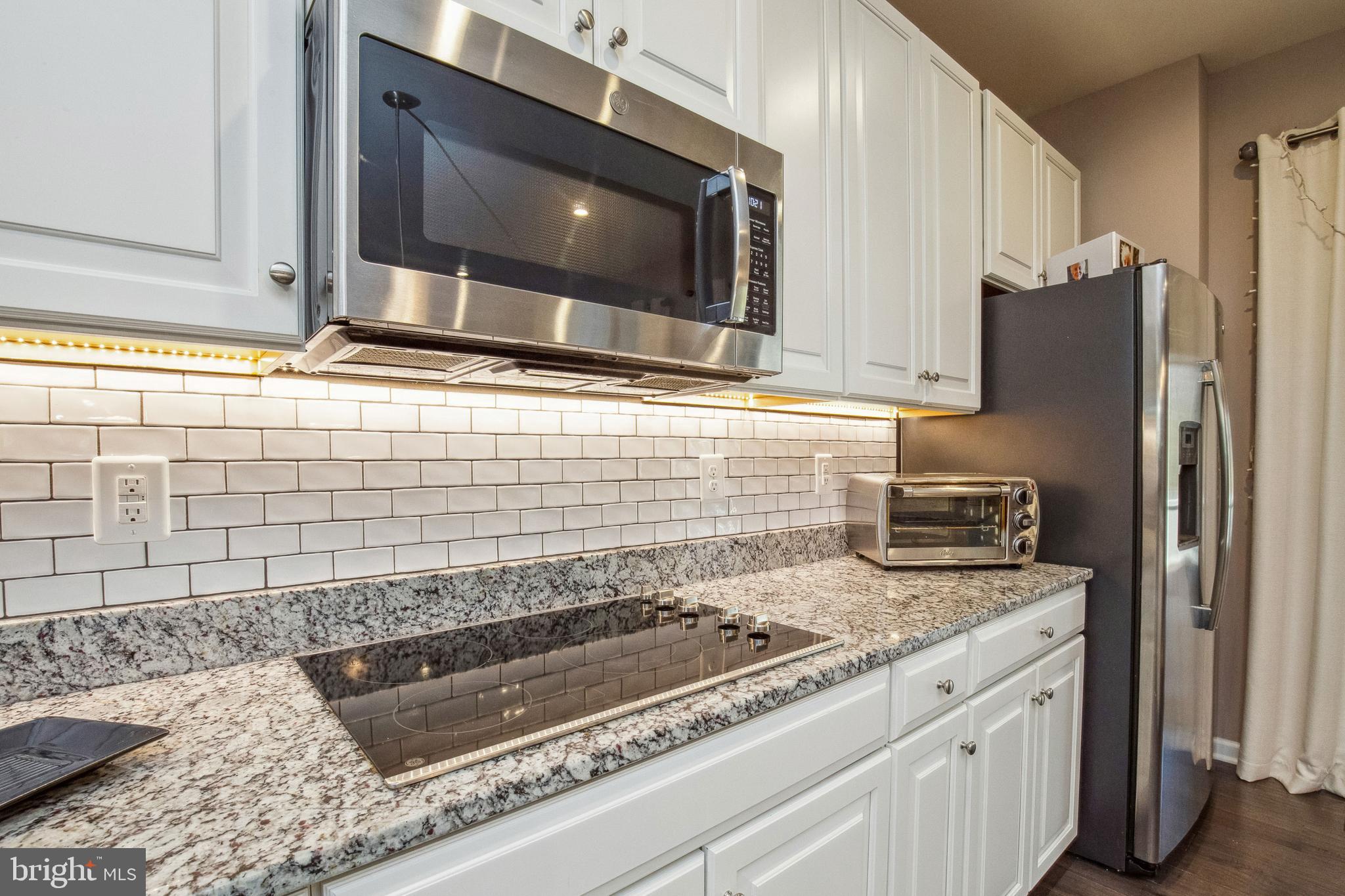 BRADLEY SQUARE - Residential