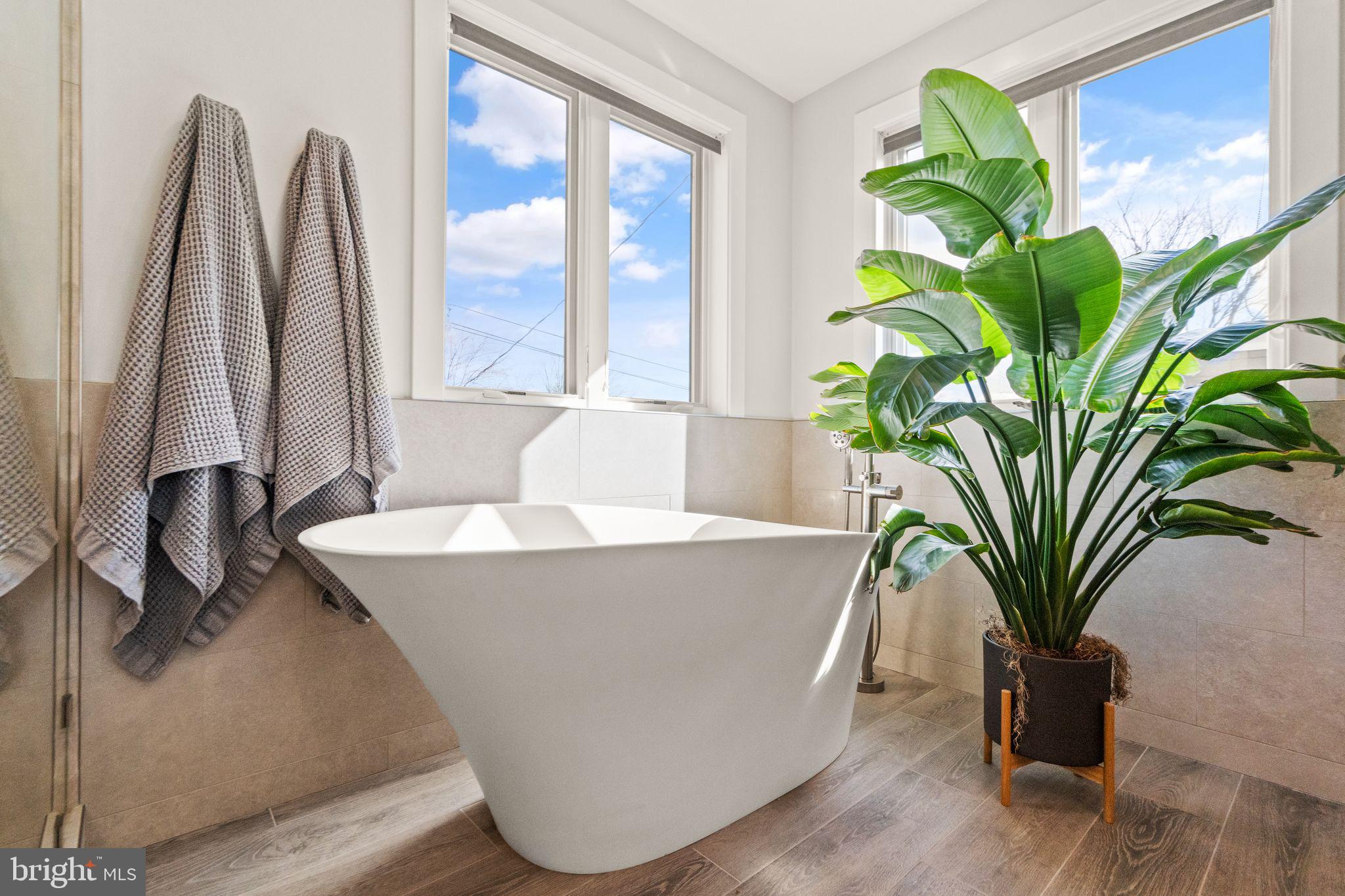 WOODLEY PARK - Residential