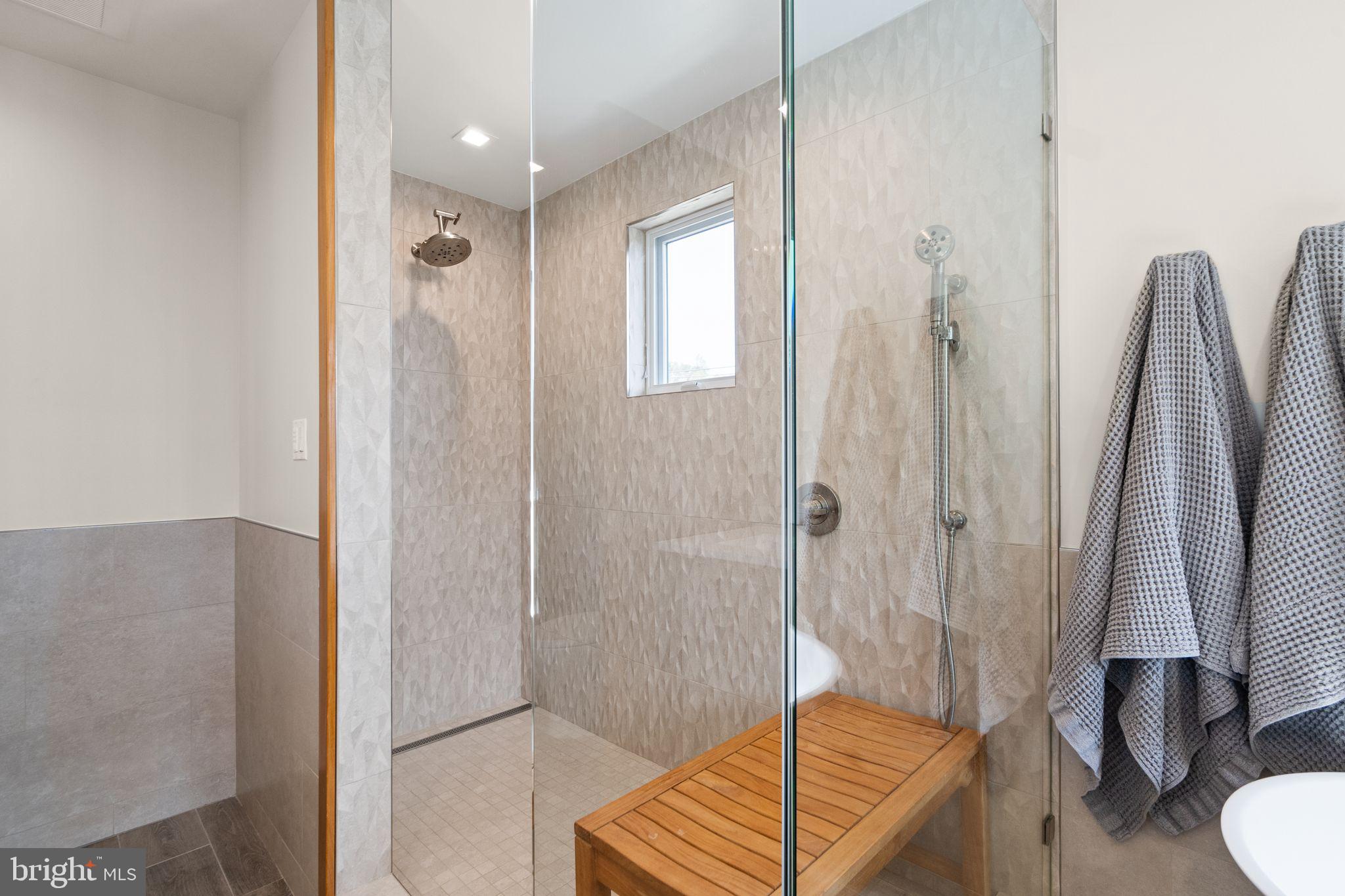 WOODLEY PARK - Residential