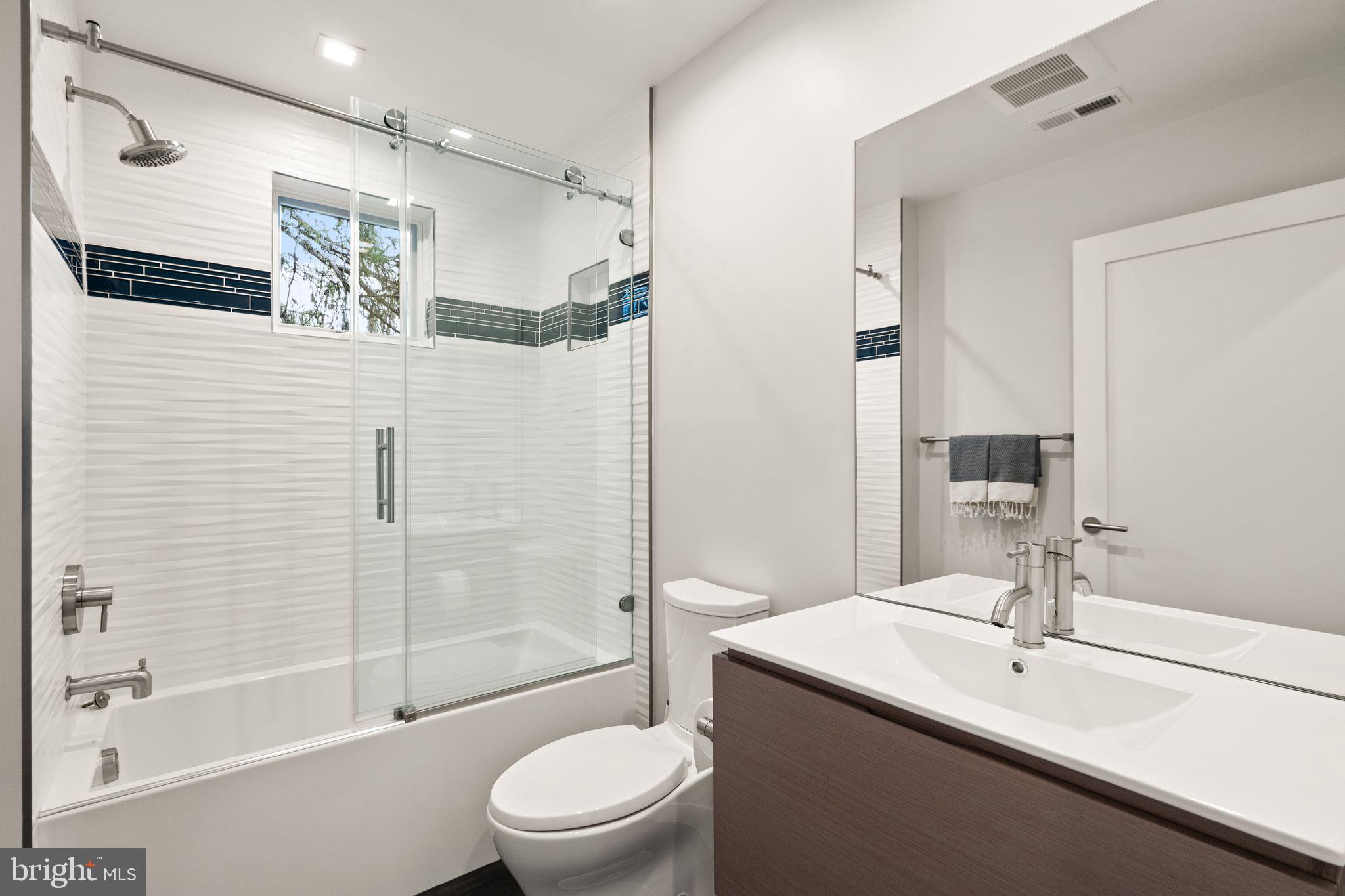 WOODLEY PARK - Residential