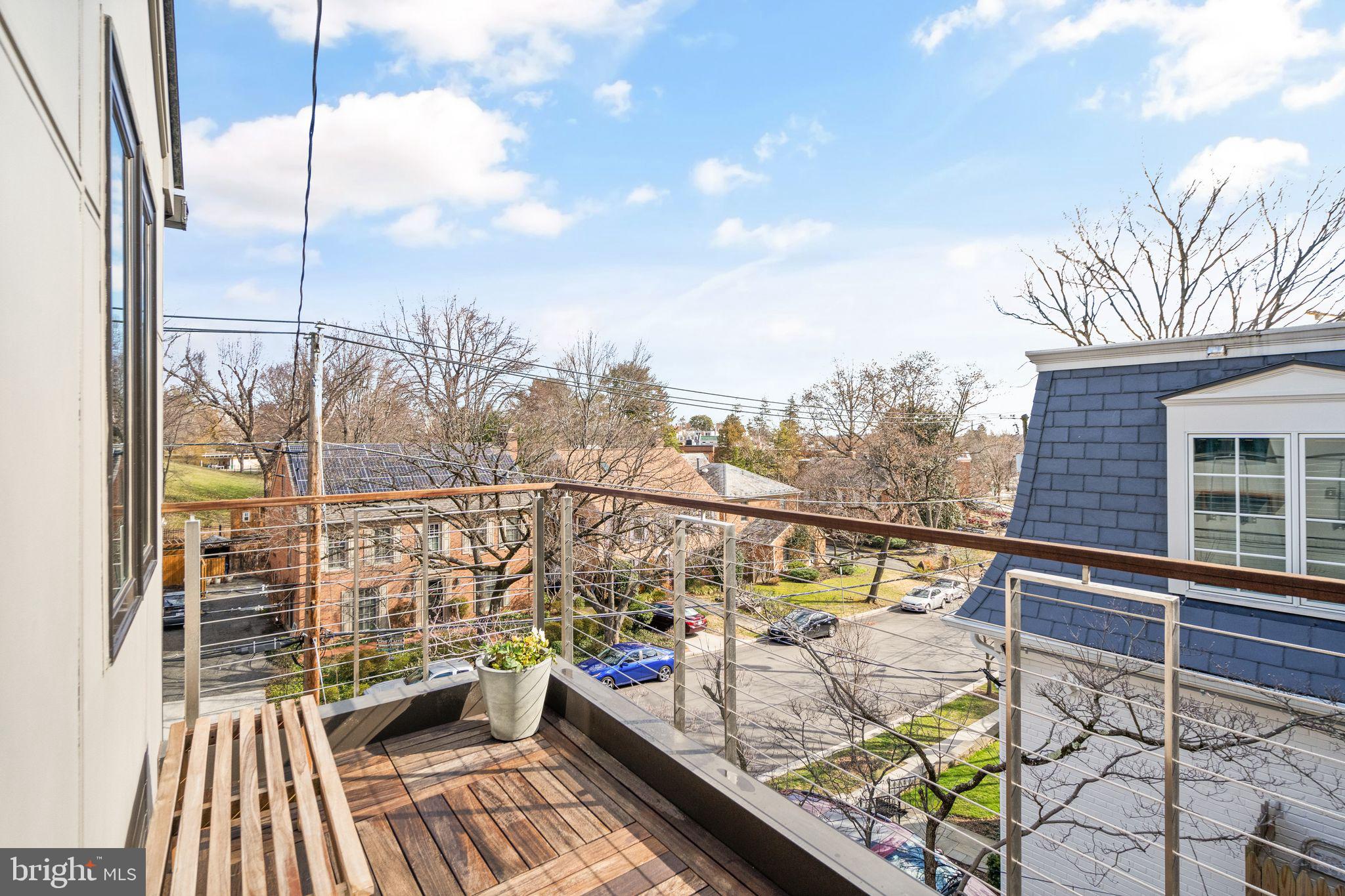 WOODLEY PARK - Residential