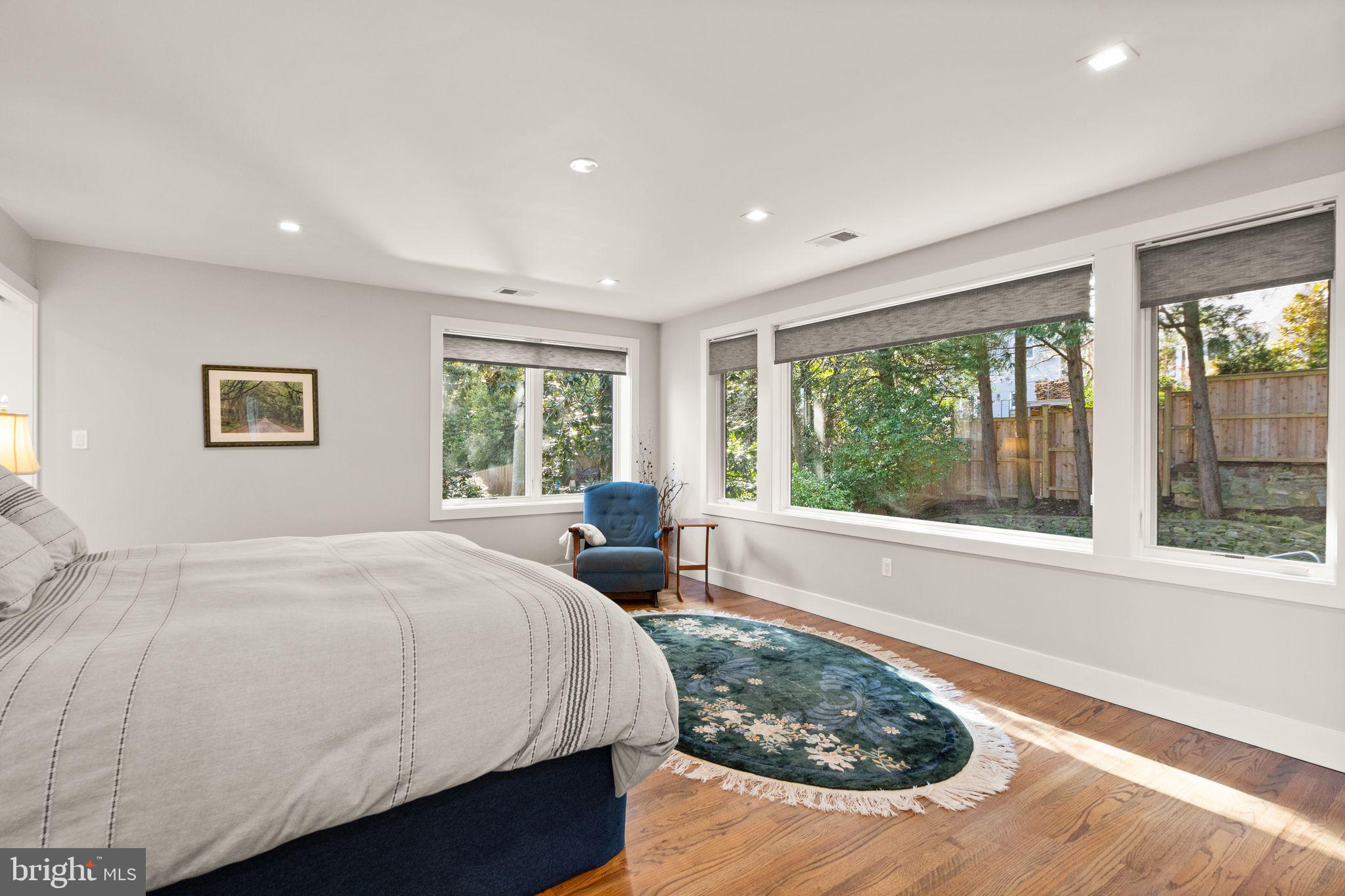 WOODLEY PARK - Residential