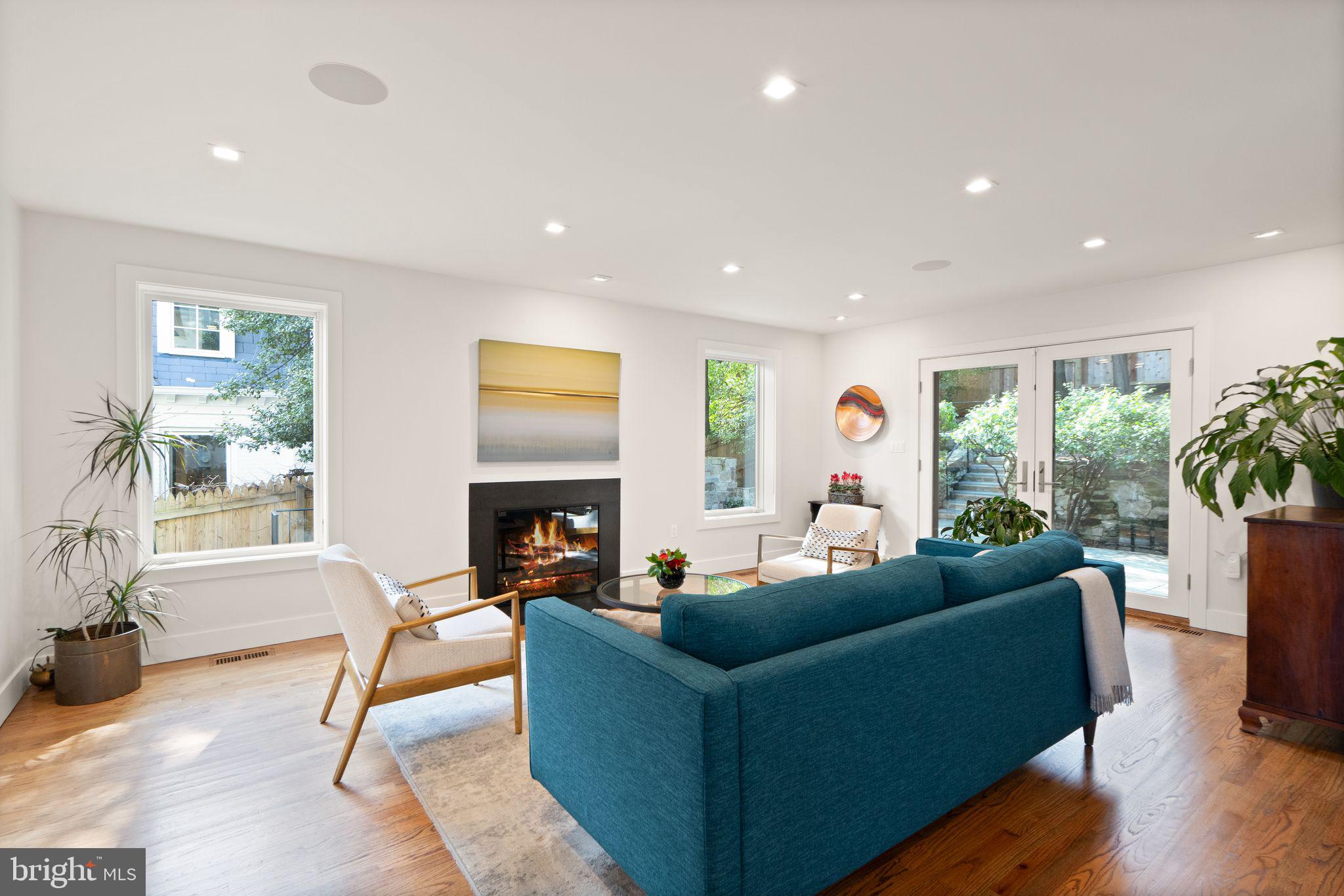 WOODLEY PARK - Residential