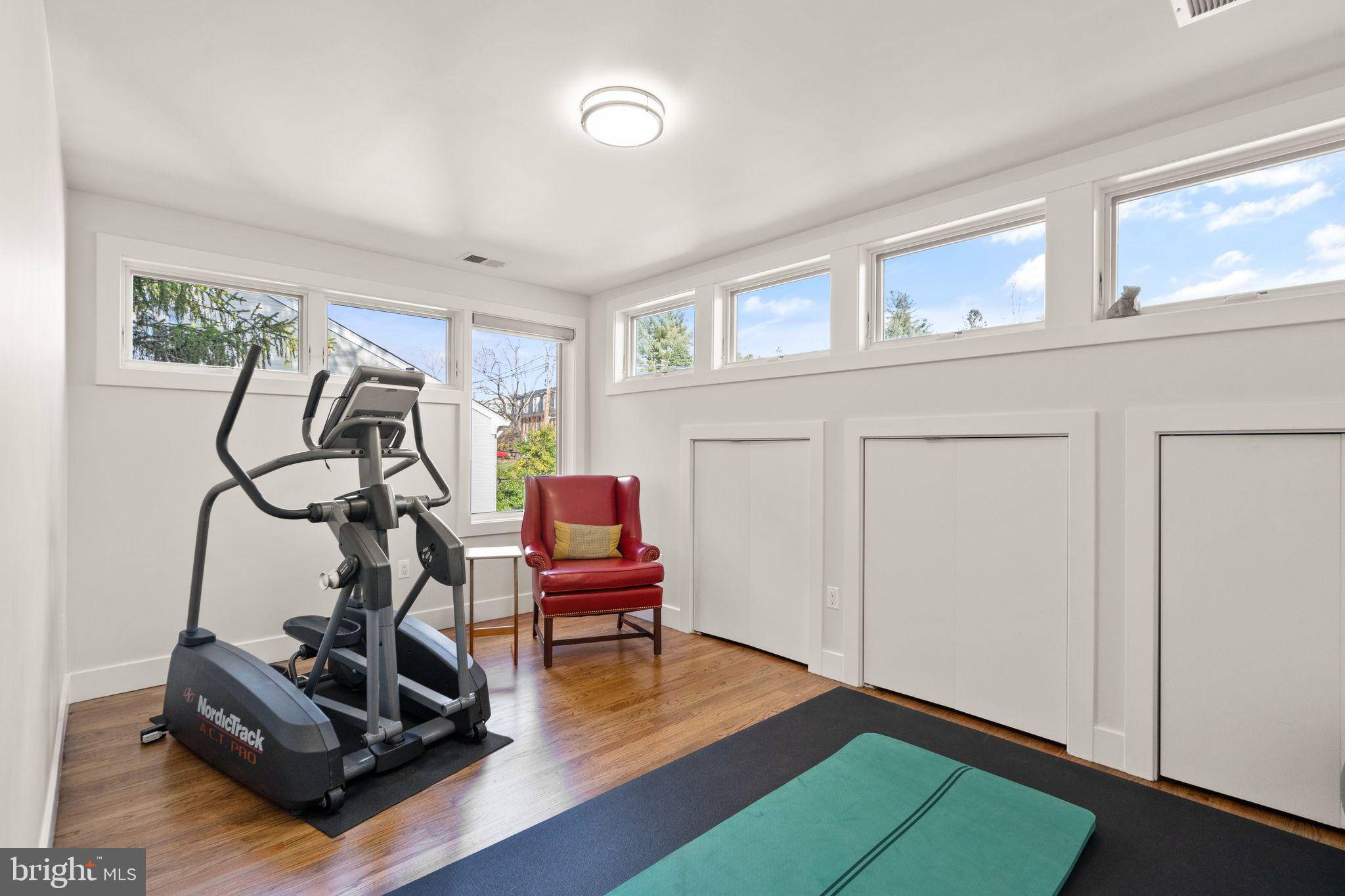WOODLEY PARK - Residential