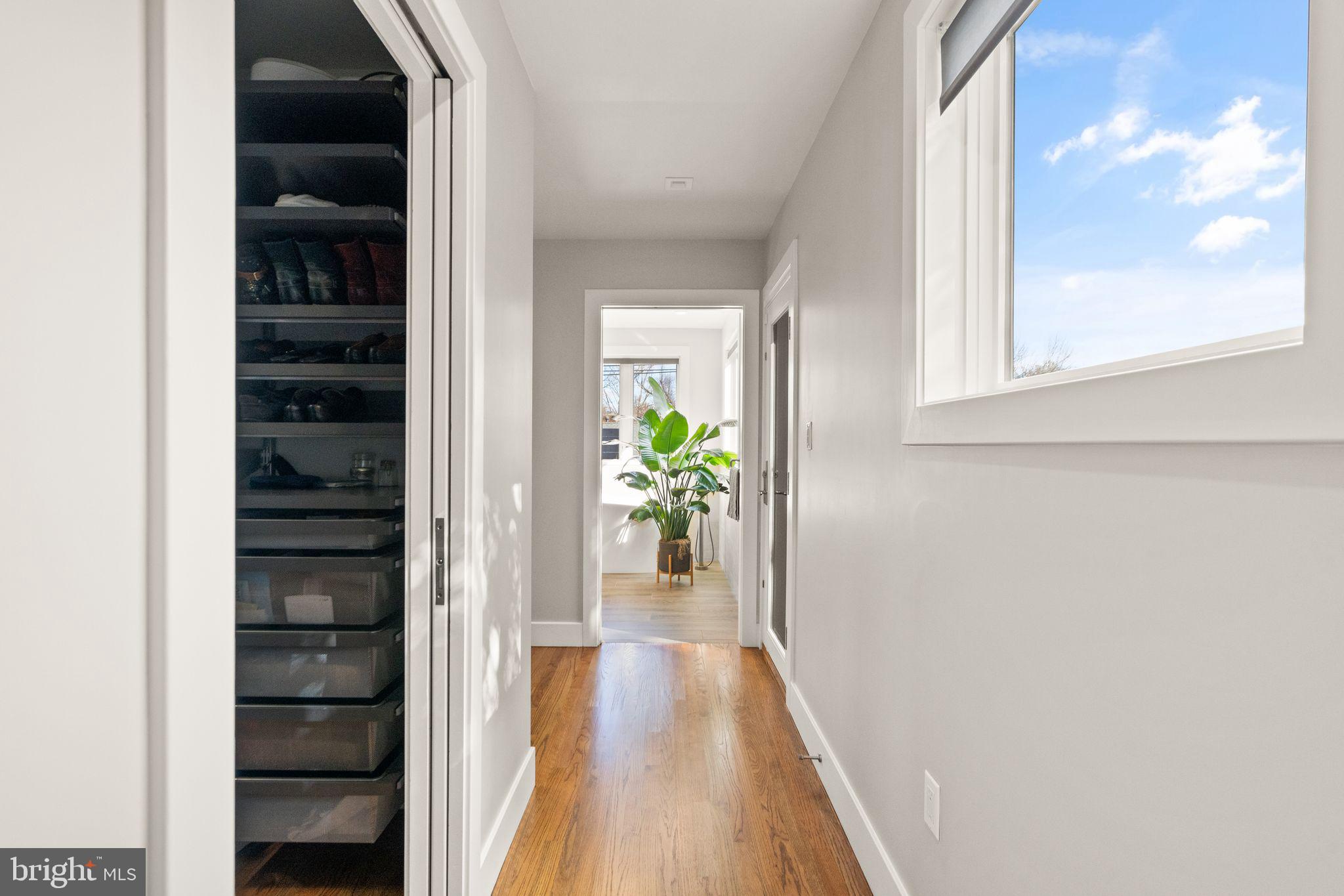 WOODLEY PARK - Residential