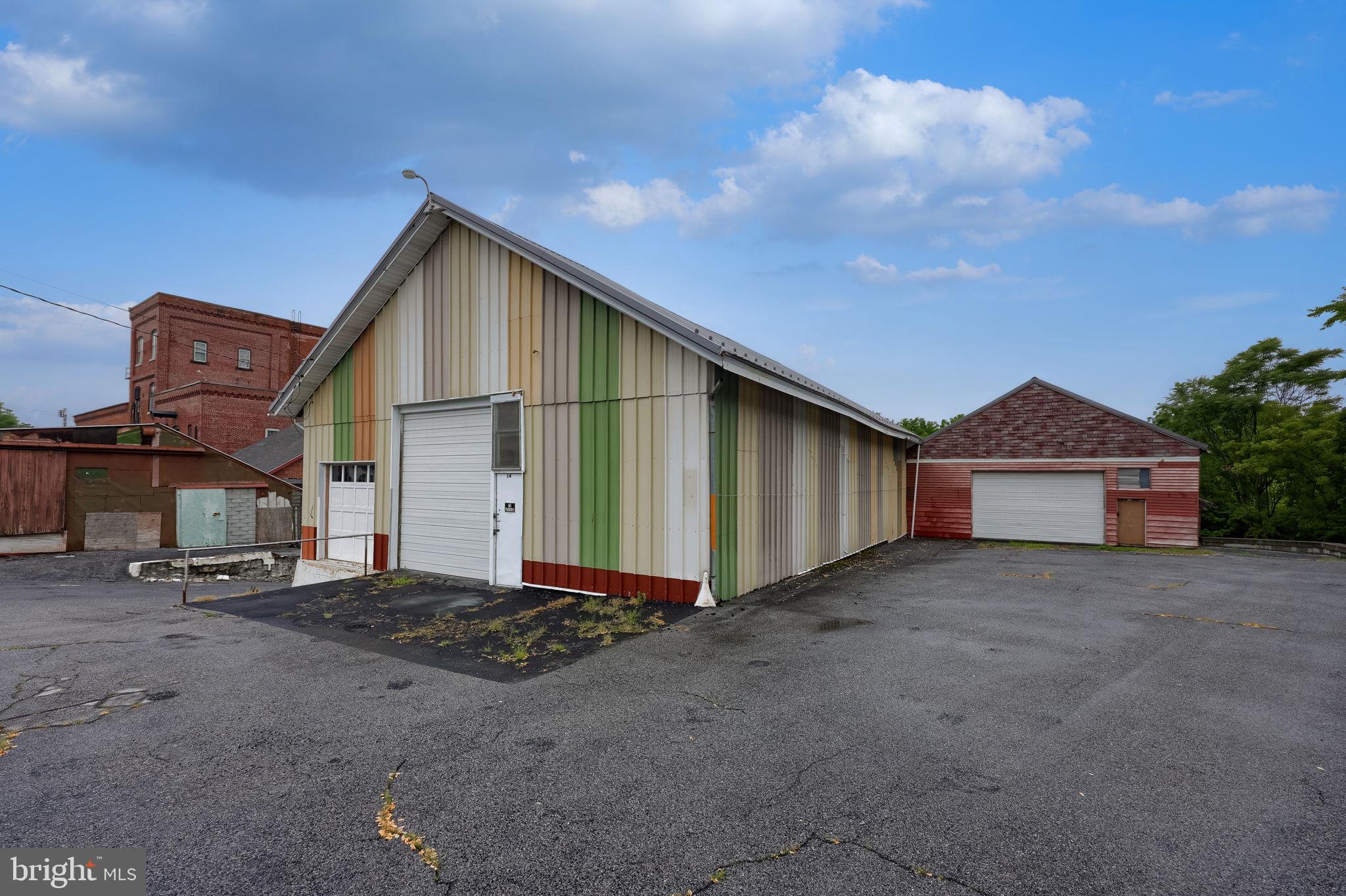 LEBANON - Commercial Sale