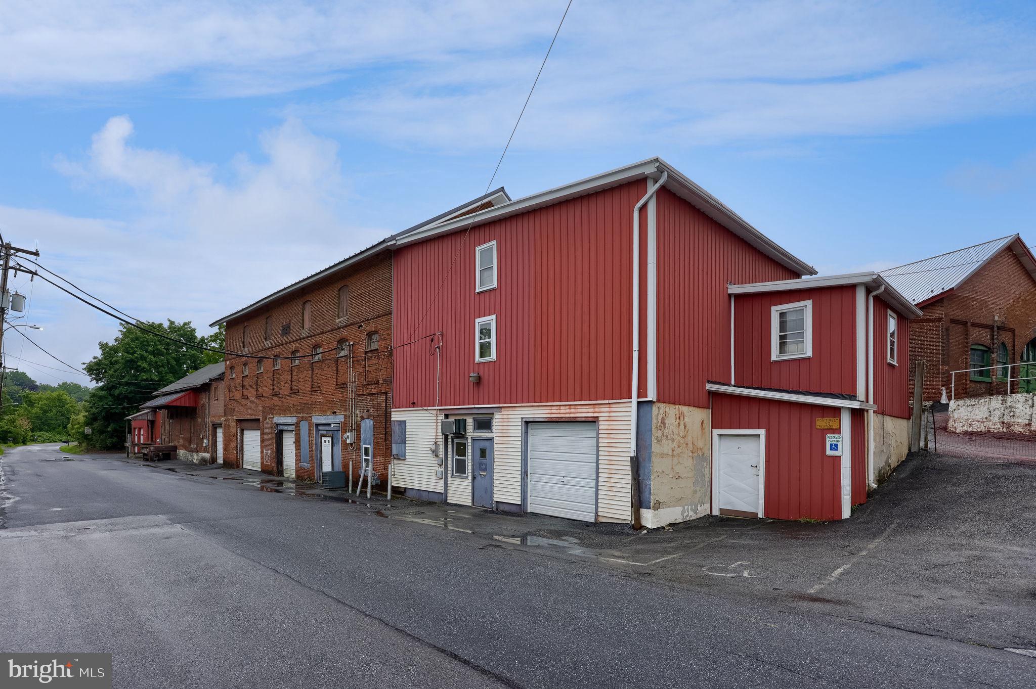 LEBANON - Commercial Sale