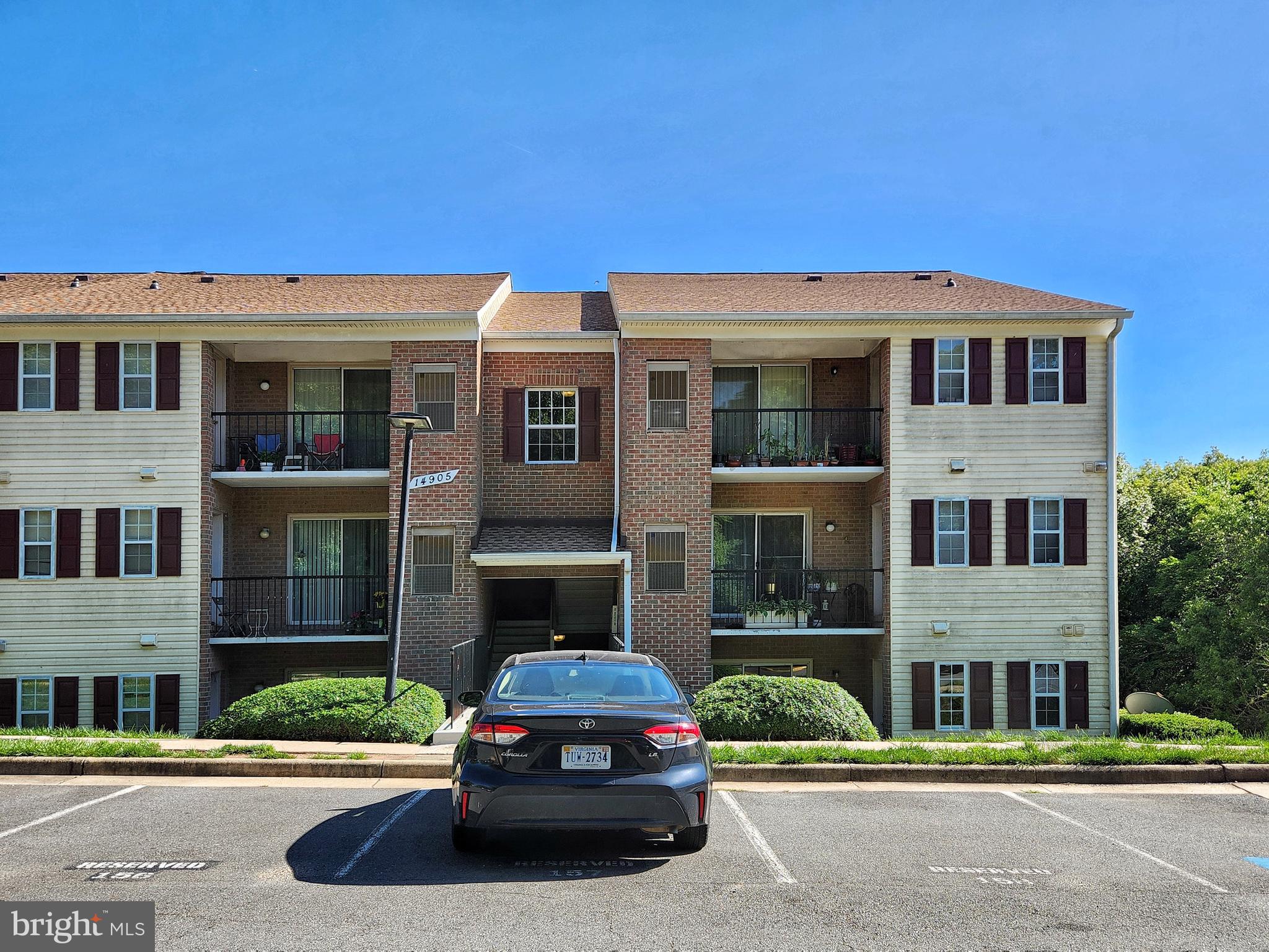 ** Beautifully Updated End Unit Condo !  **  Light and Bright. 
** New Carpet throughout.
** Updated Kitchen with Granite Counter-tops and Ceramic Tile Floors and updated with SS Appliances including  Stove and Dishwasher new Refrigerator. **  Newer Washer and Dryer. 
**Updated Bath.   New Light Fixtures.
** Large Livingroom with Sliding door leading to the balcony with the trees view.  
** Primary large bedroom with spacious closts and with two side windows.
** New Paint. 
** 1 Assigned Parking space( #163) and 2 Parking Permits.
 ** Close to Shopping Center, Restaurant and Library.