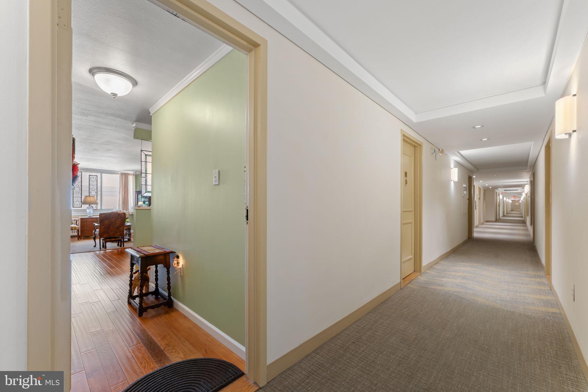 LOGAN SQUARE - Residential
