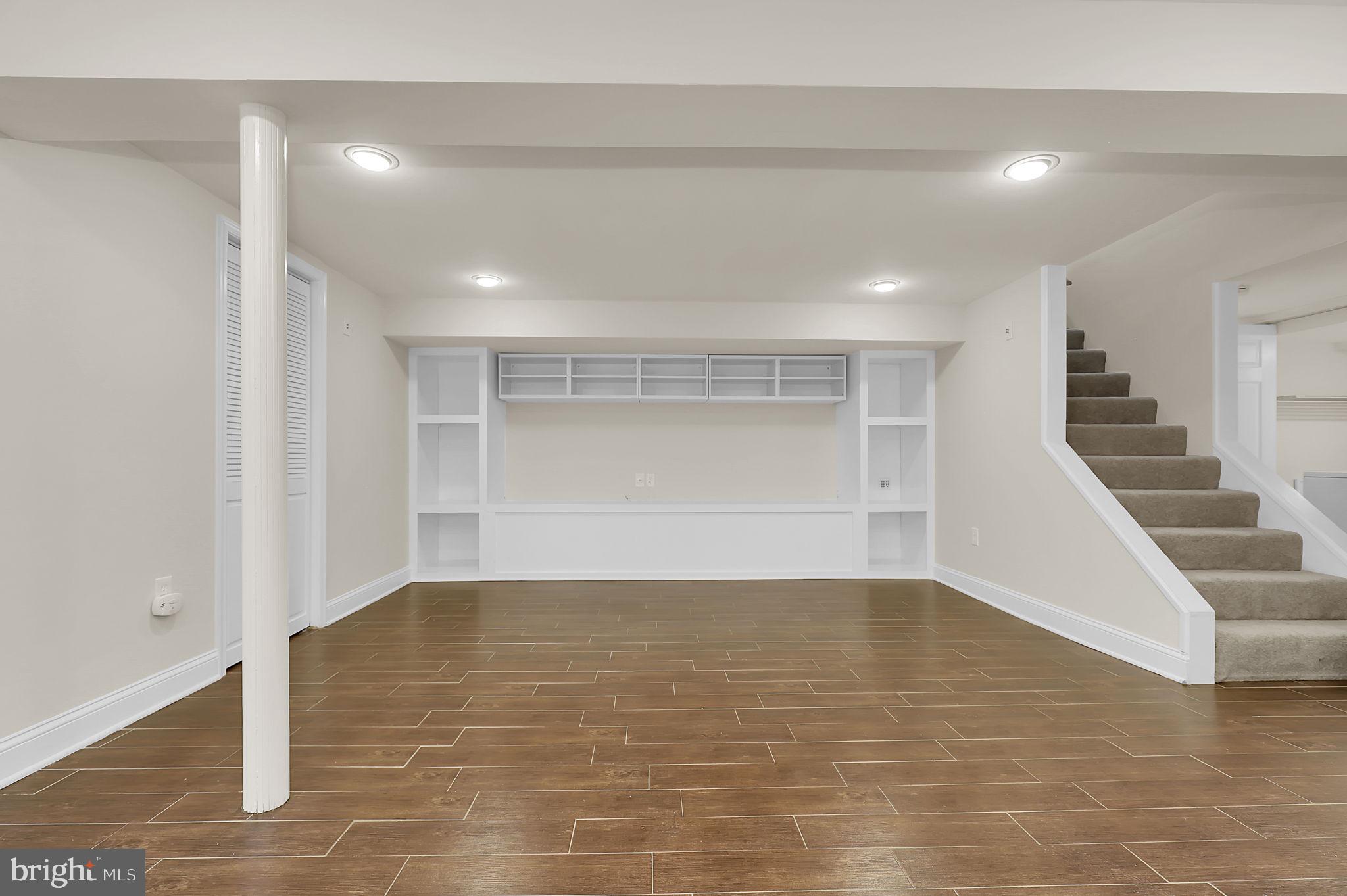 CARROLL KNOLLS - Residential