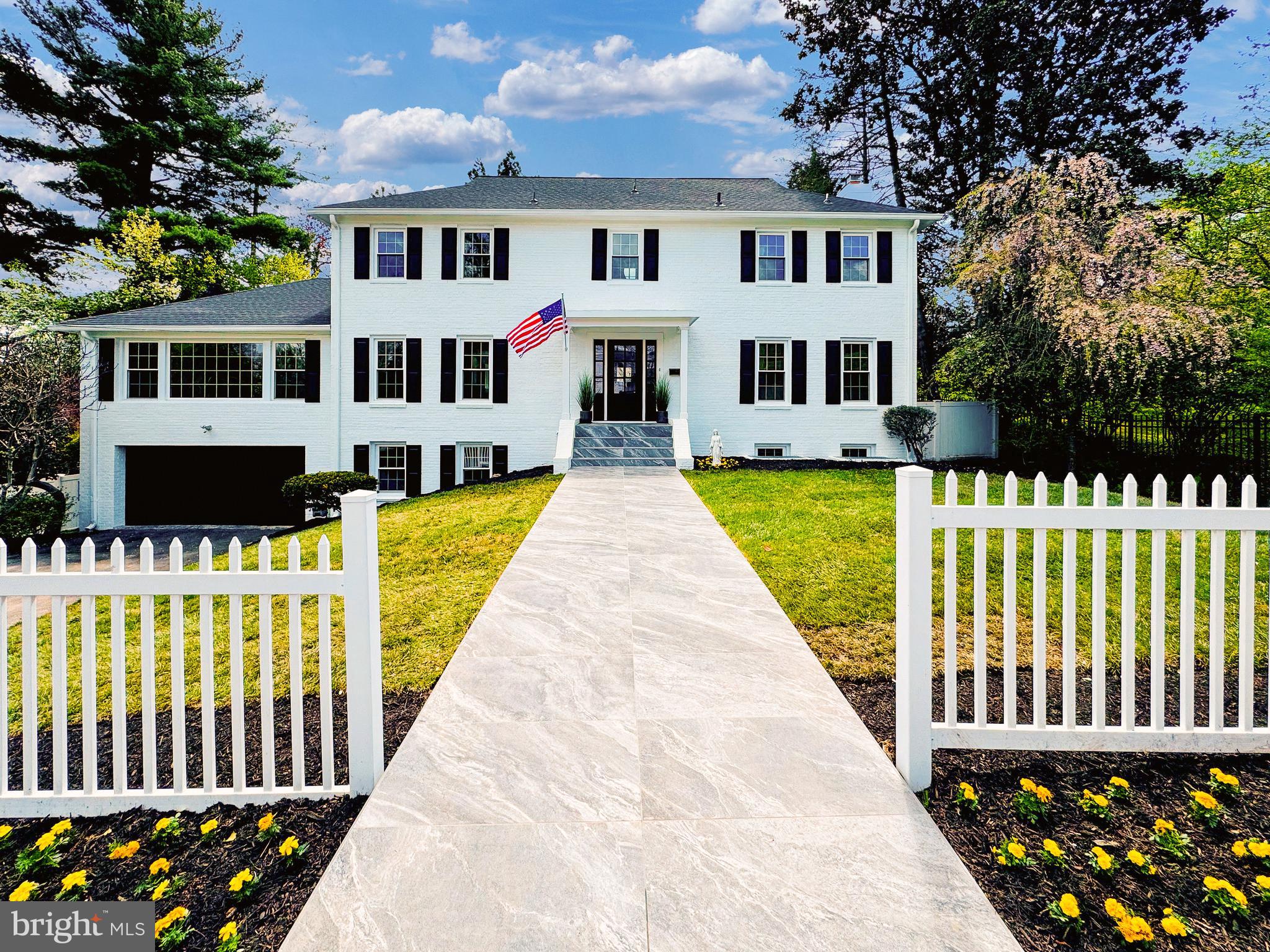 BRADLEY HILLS - Residential