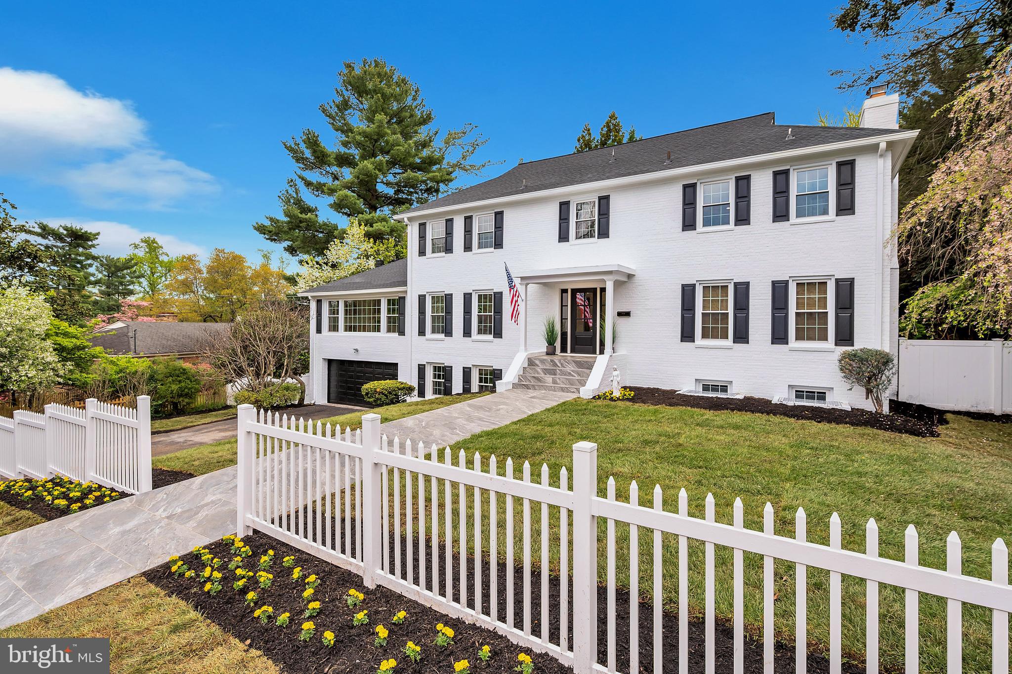 BRADLEY HILLS - Residential