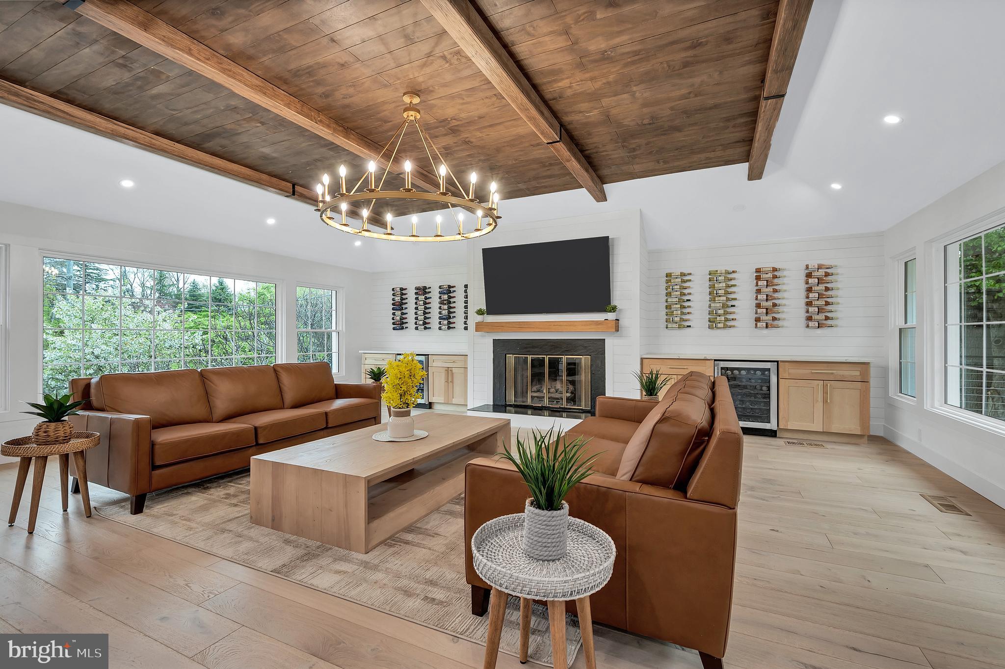 BRADLEY HILLS - Residential