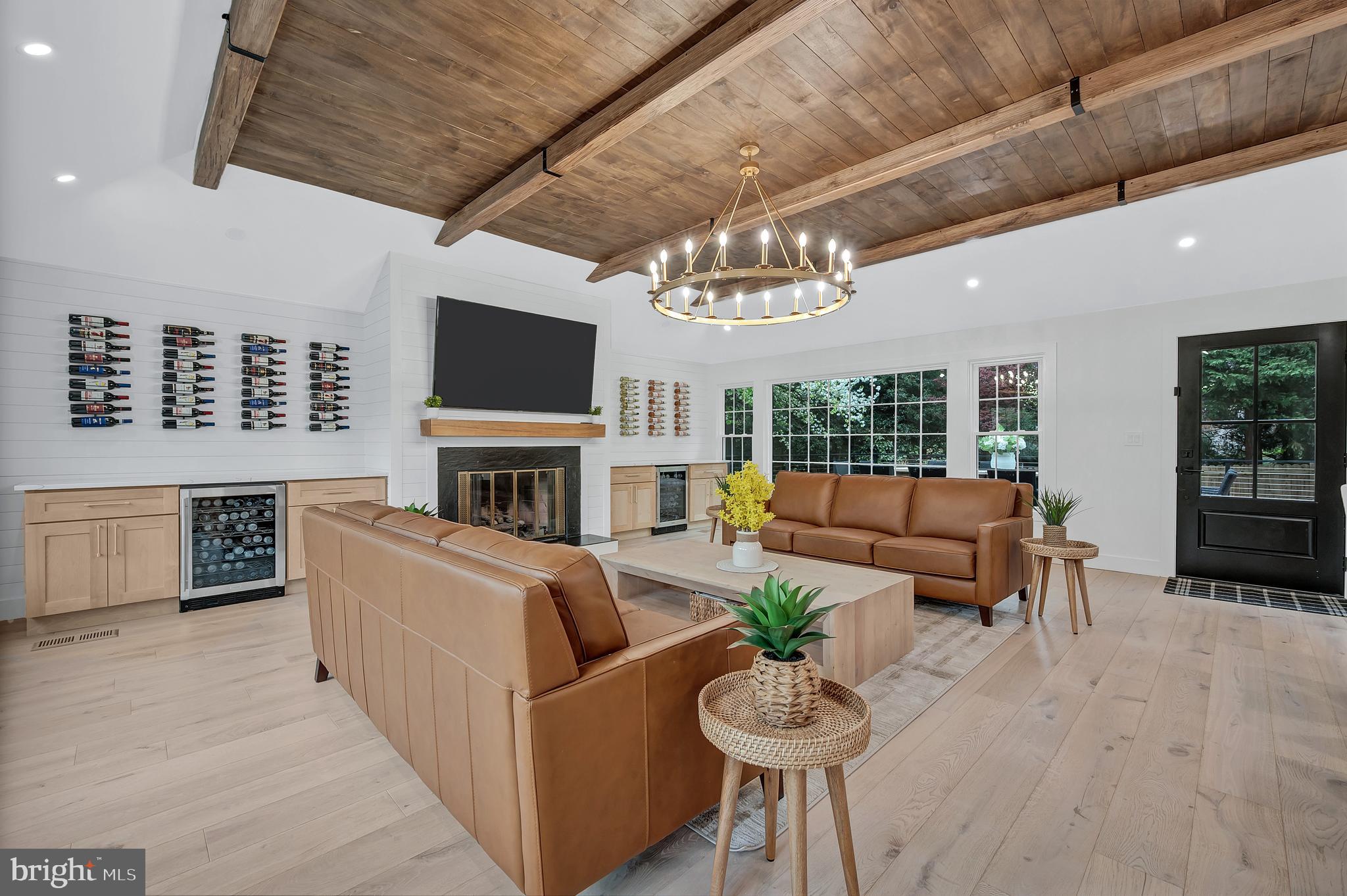 BRADLEY HILLS - Residential