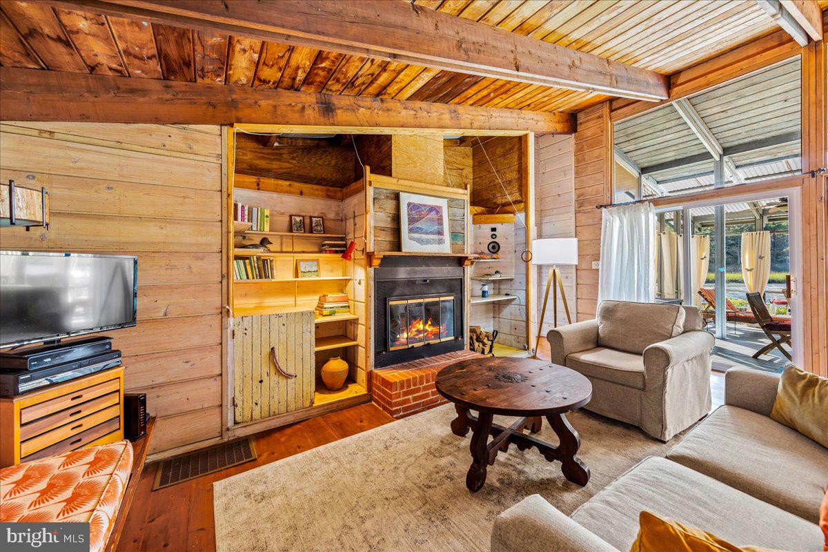 NORTH SHORES - Residential