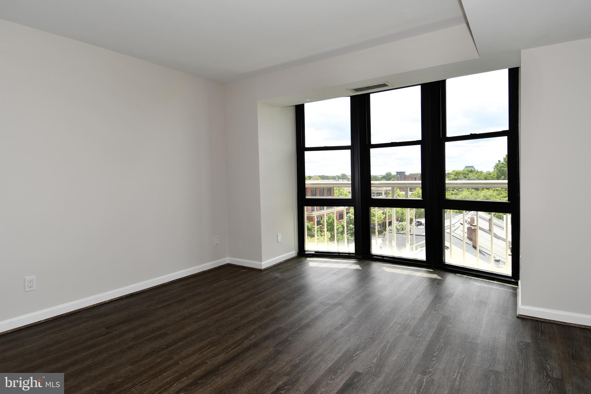 BRADDOCK PLACE - Residential