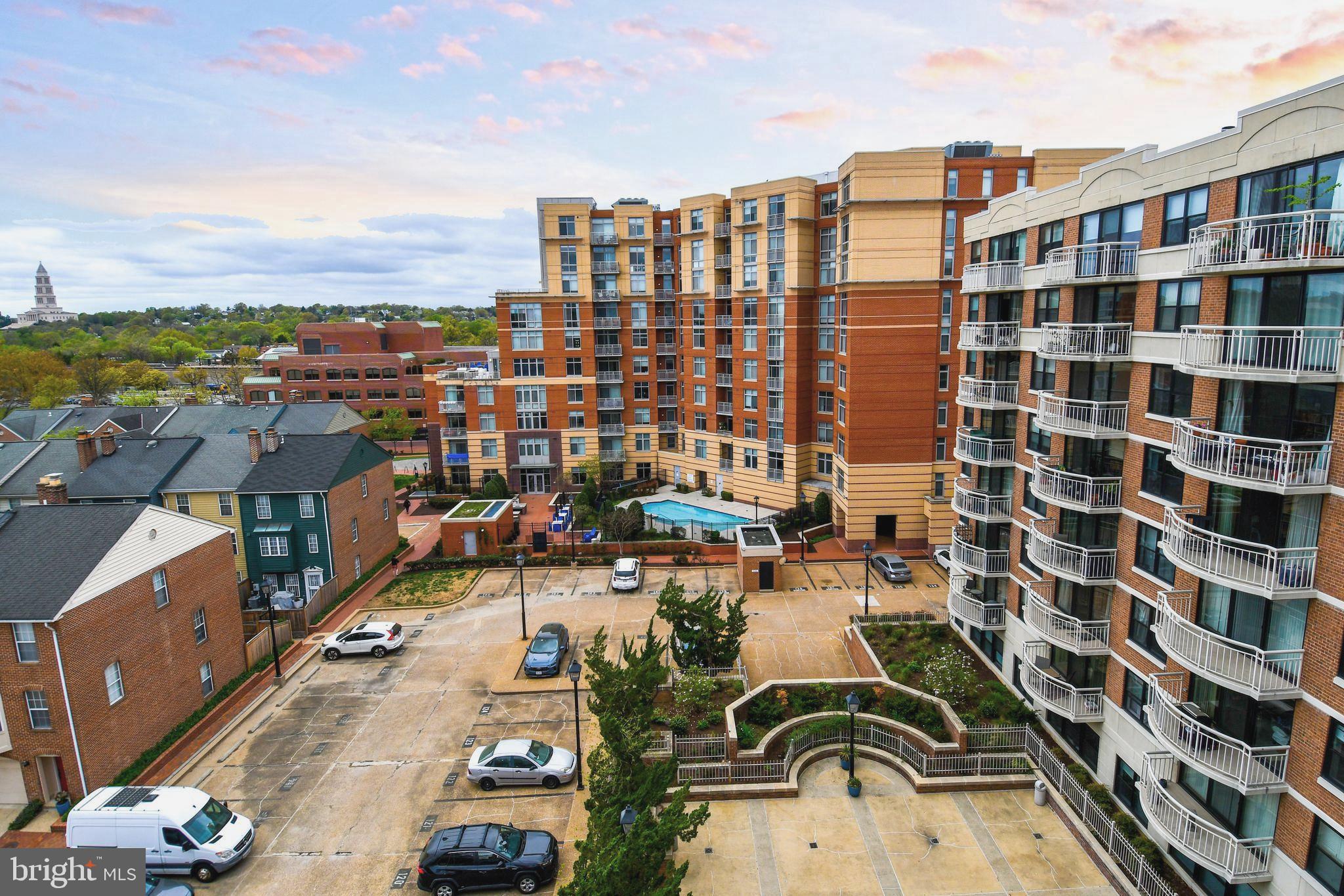 BRADDOCK PLACE - Residential