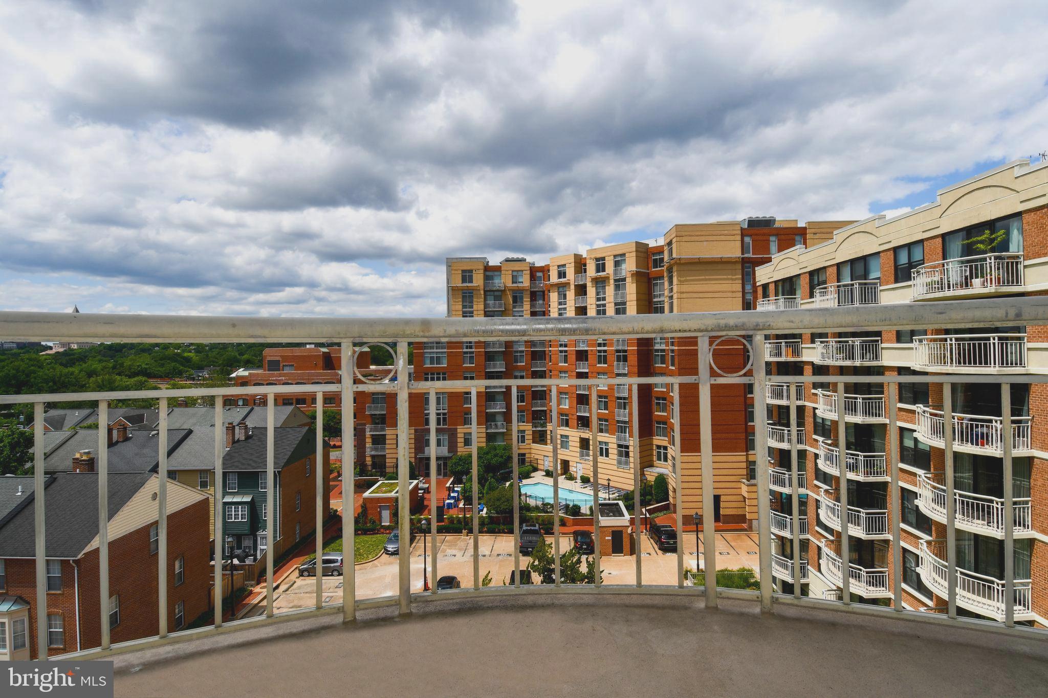 BRADDOCK PLACE - Residential