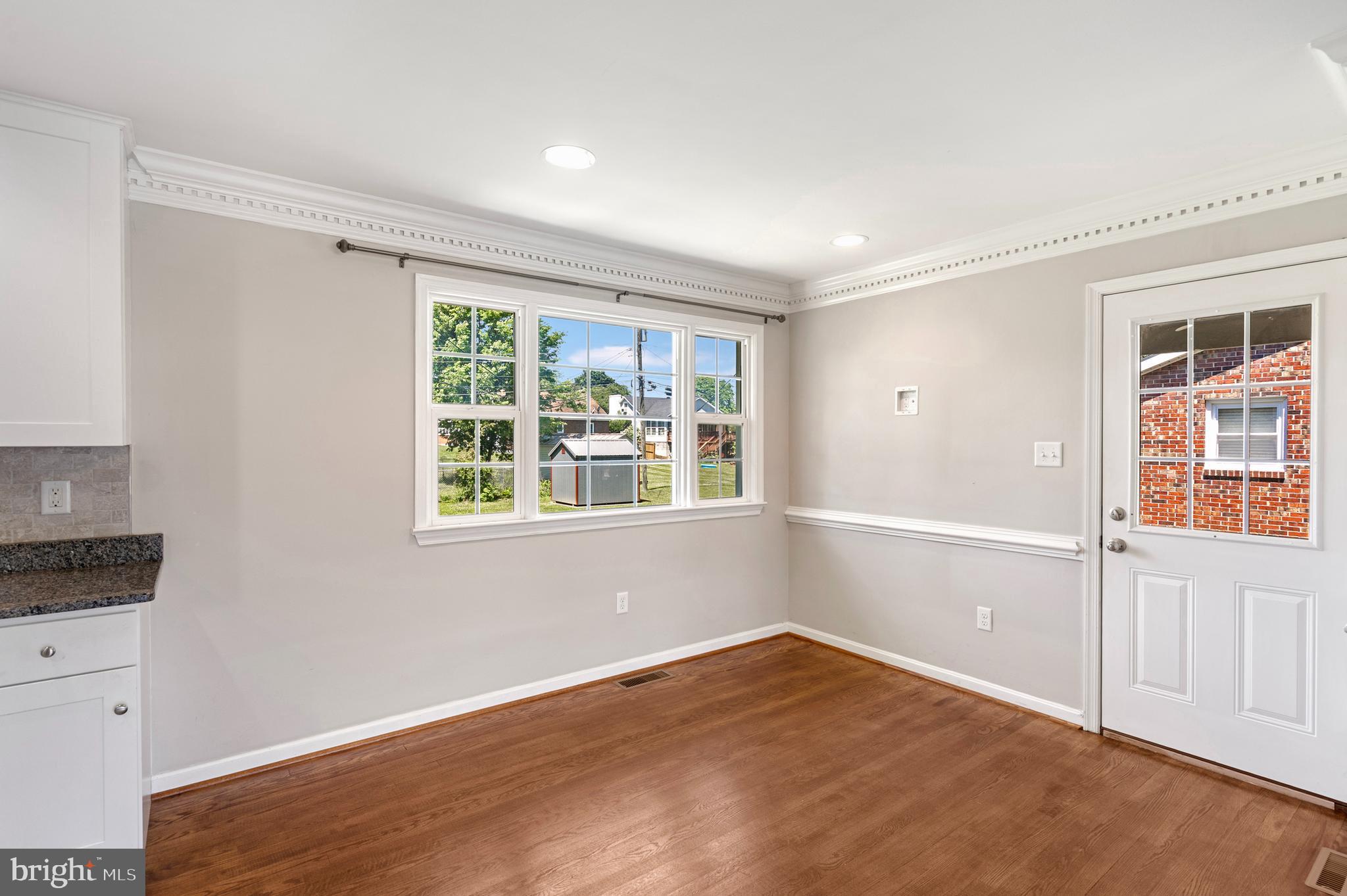 COLONIAL PARK - Residential