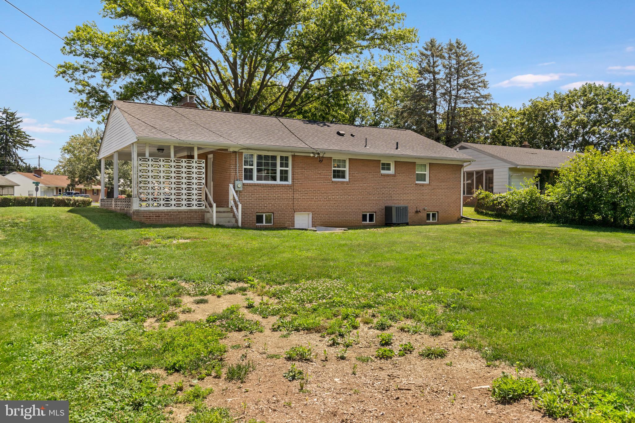 COLONIAL PARK - Residential