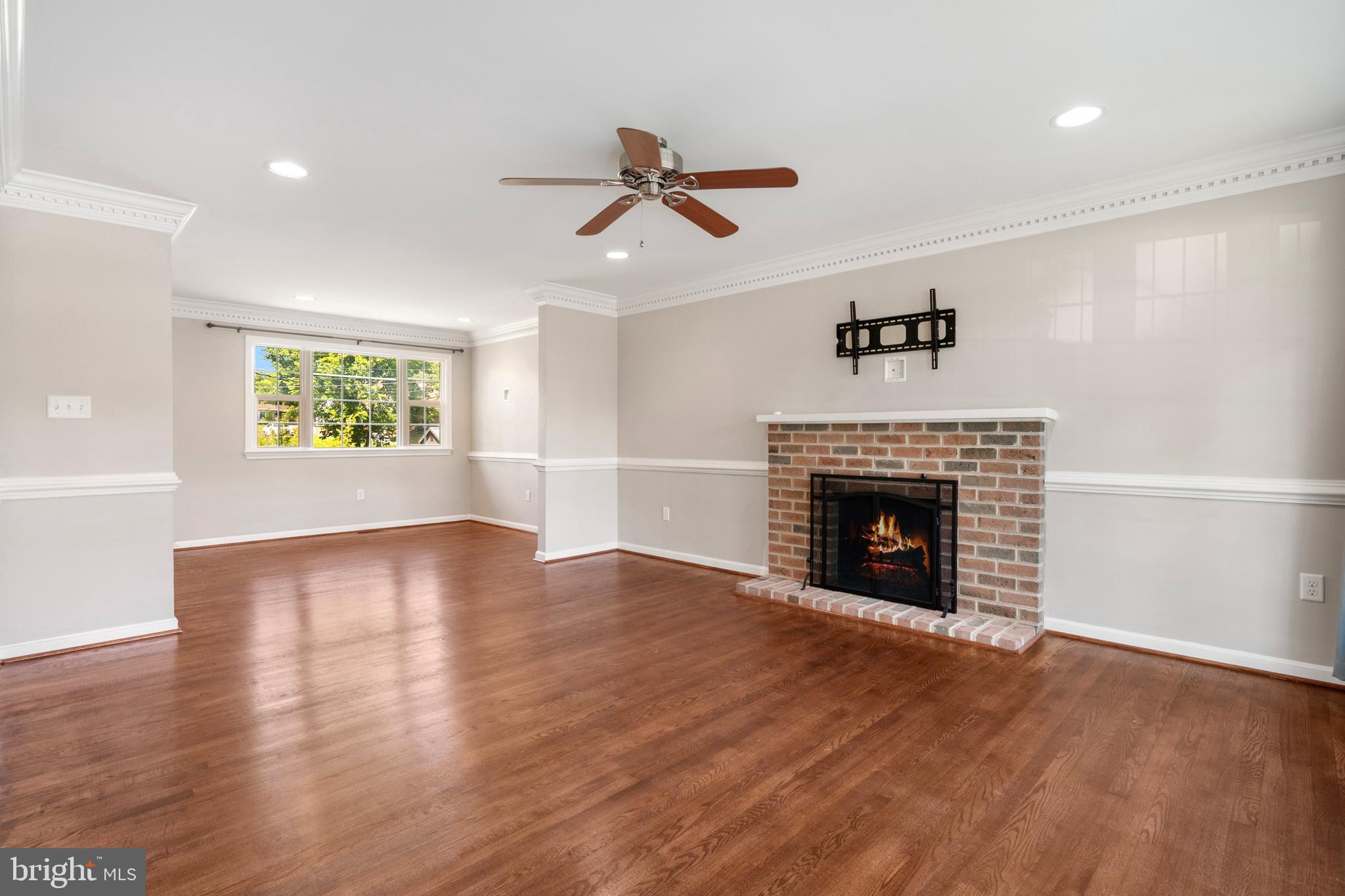 COLONIAL PARK - Residential
