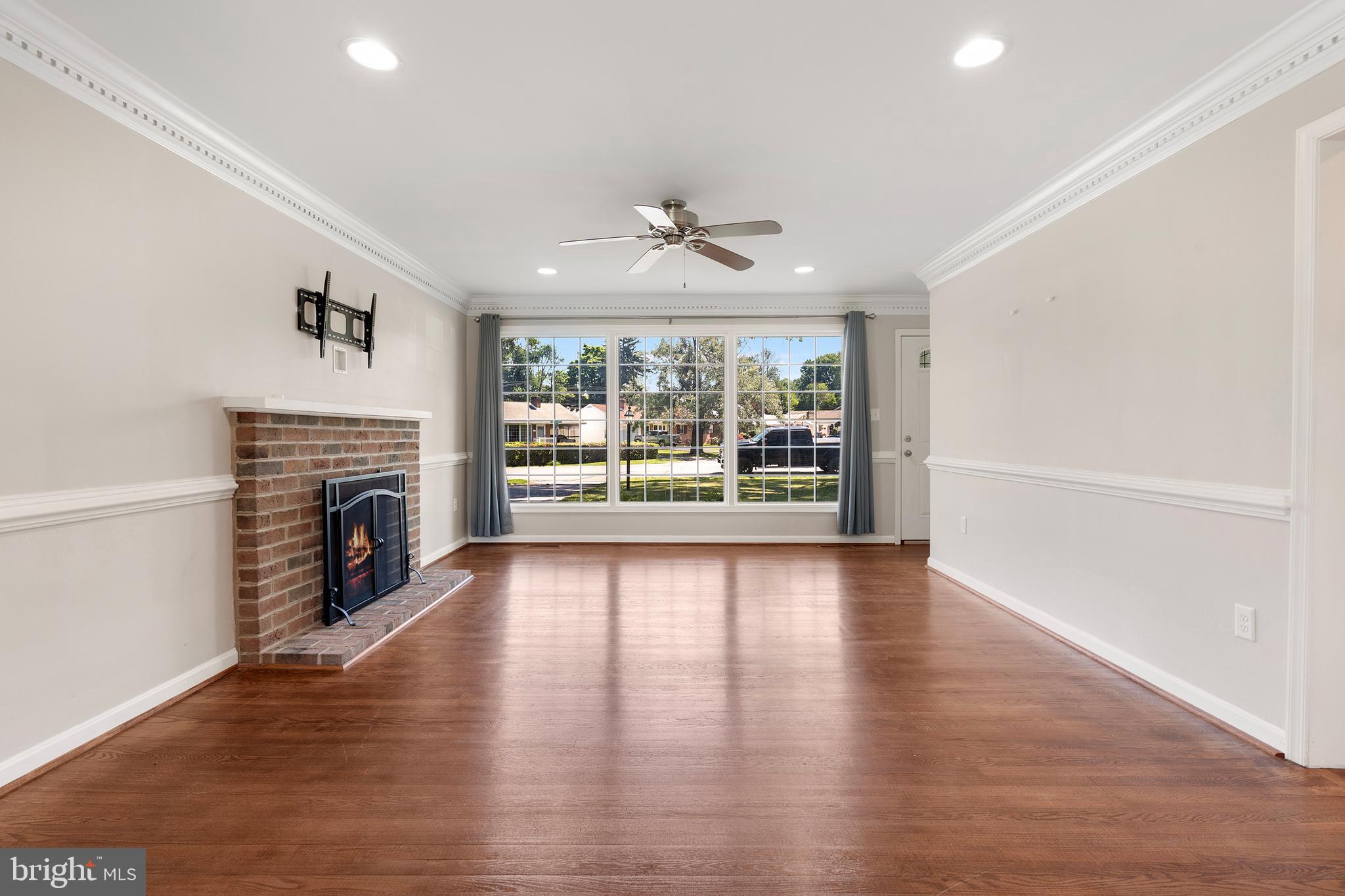 COLONIAL PARK - Residential