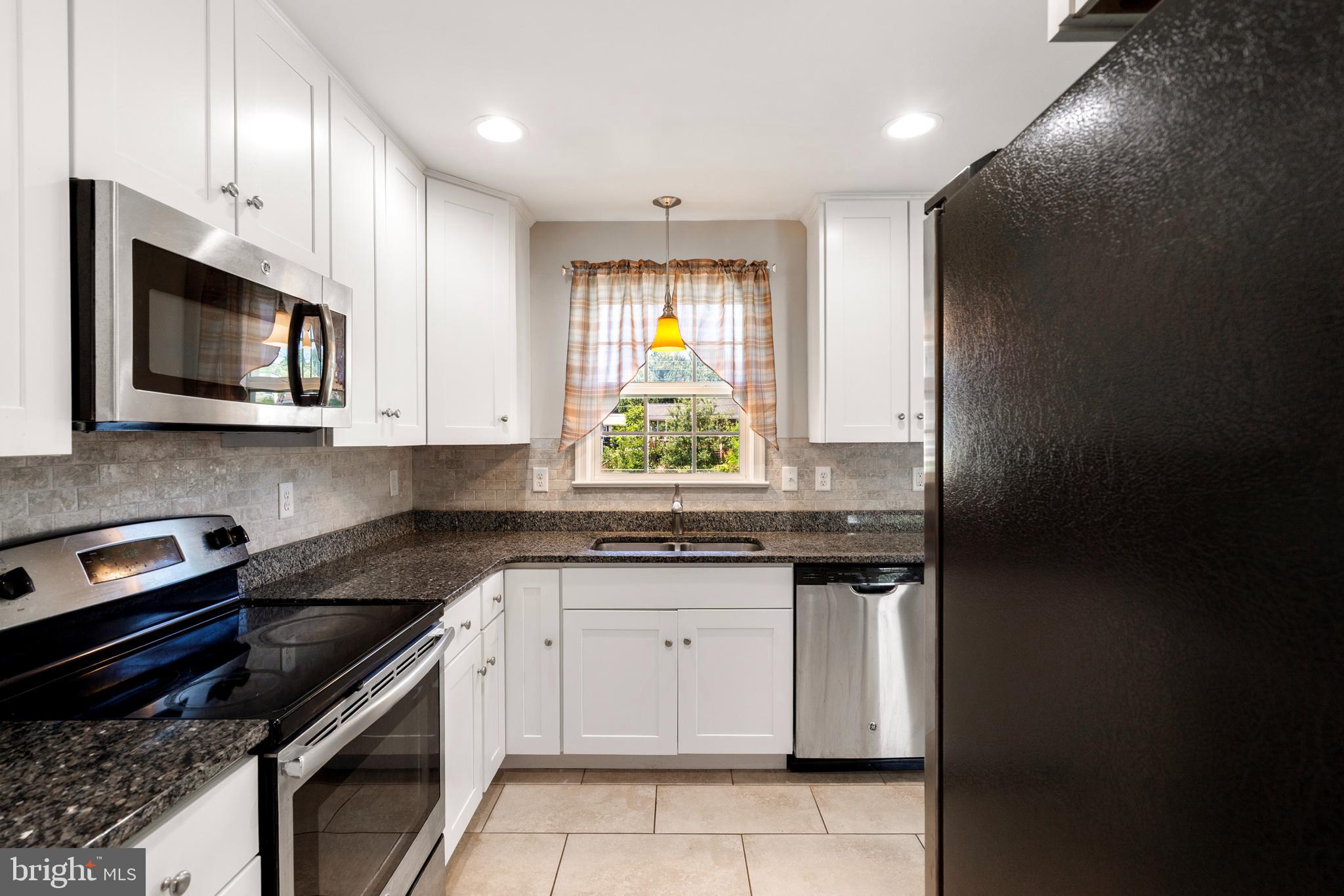 COLONIAL PARK - Residential