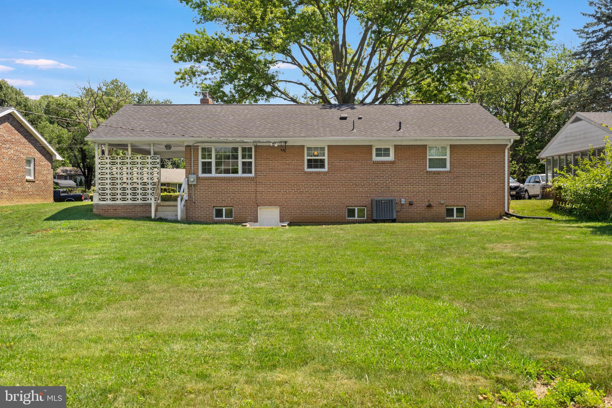 COLONIAL PARK - Residential