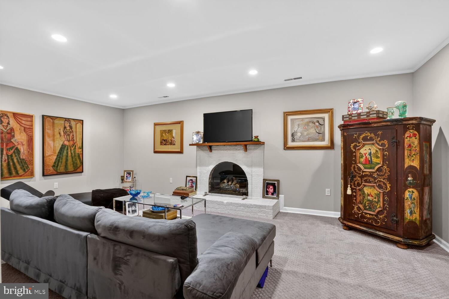 HALLCREST HEIGHTS - Residential