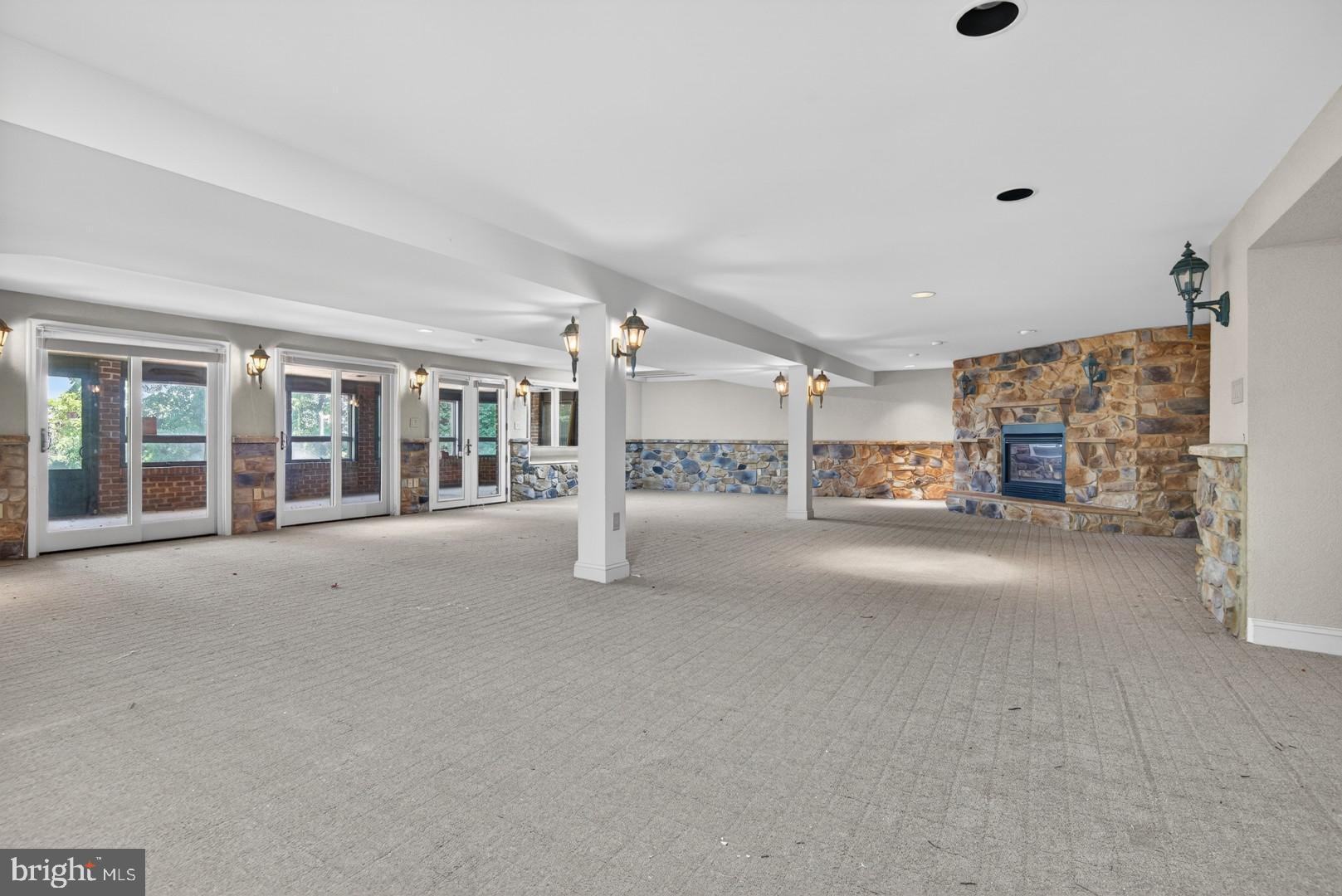 PENNSBORO MANOR - Residential