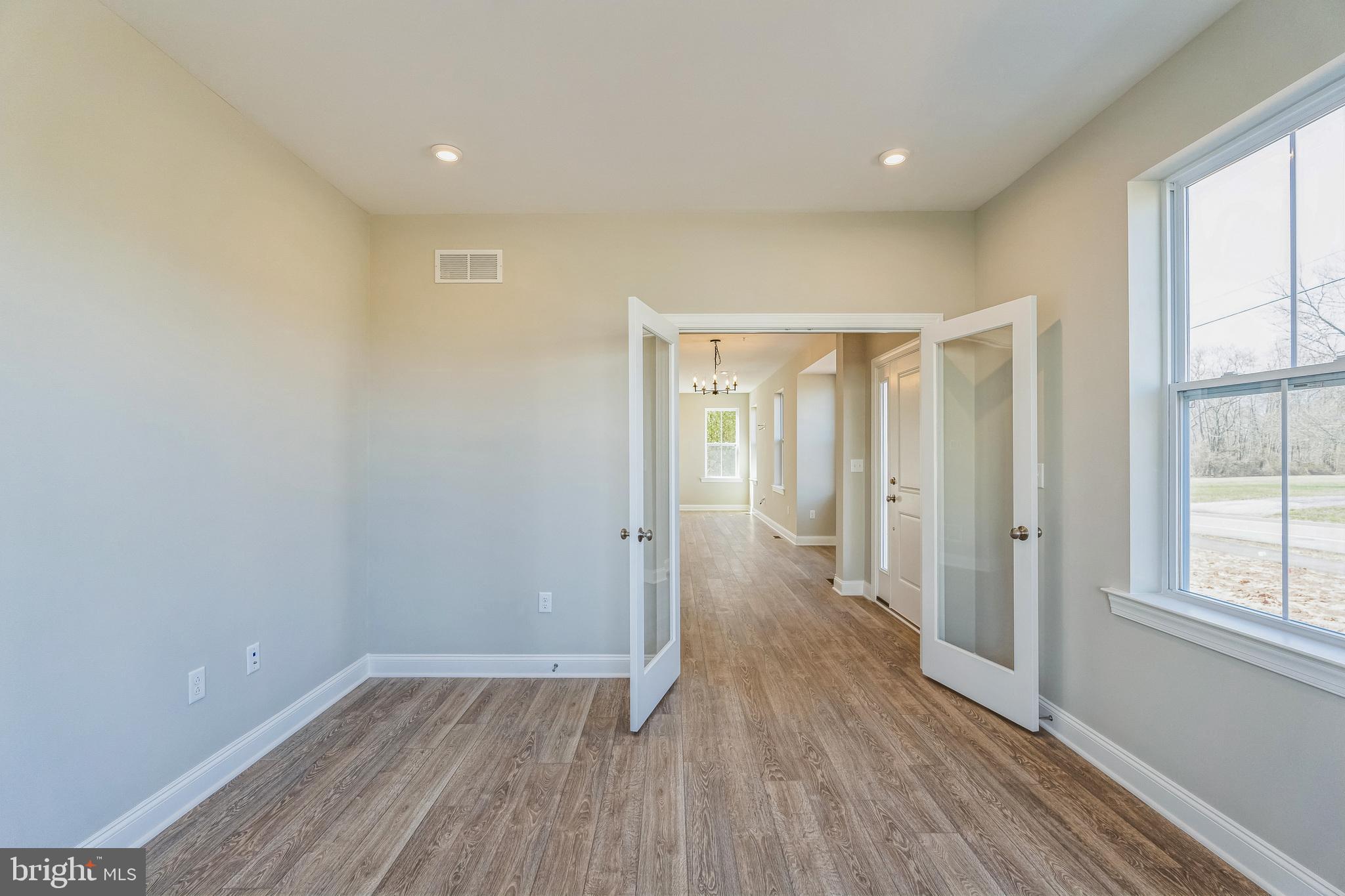 IRONWOOD - Residential Lease