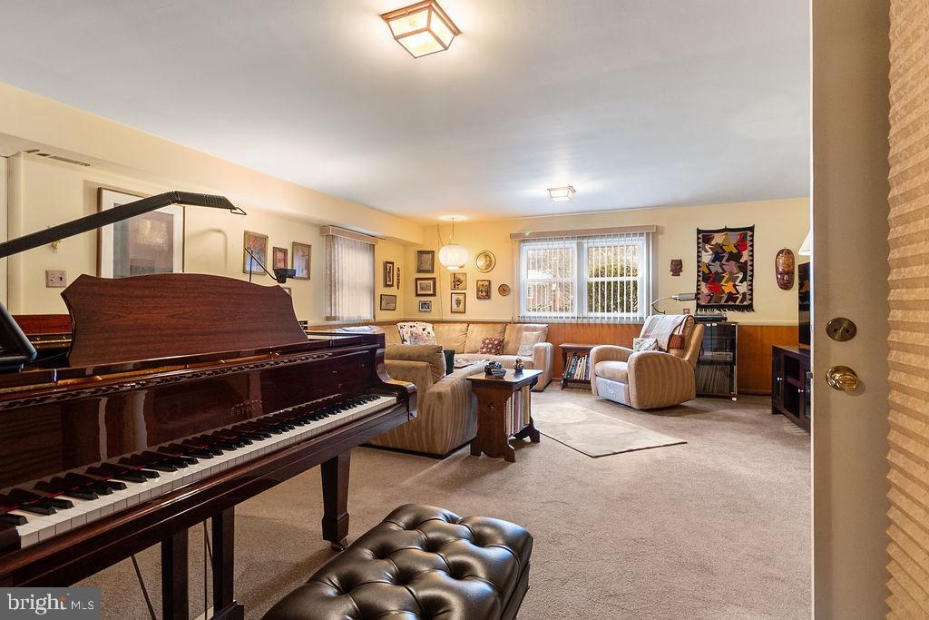 WEST LEWINSVILLE HEIGHTS - Residential
