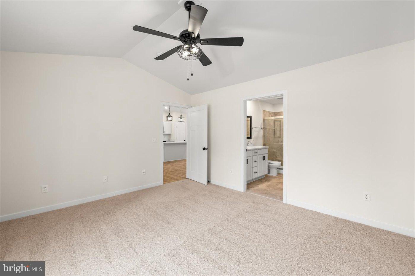 PINE HARBOUR - Residential
