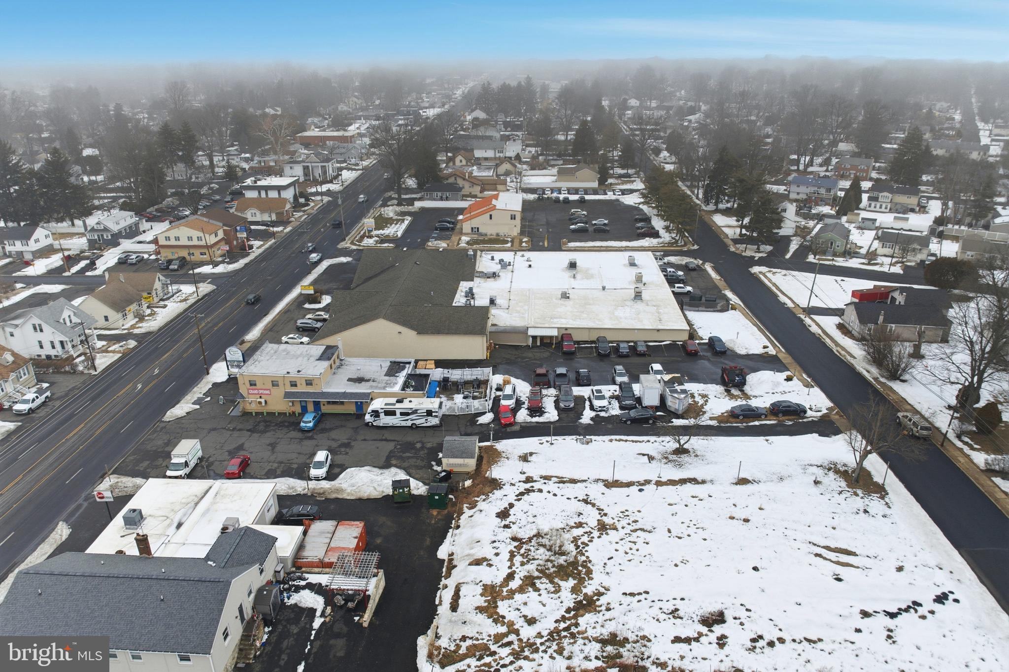 SPEEDWAY - Commercial Sale