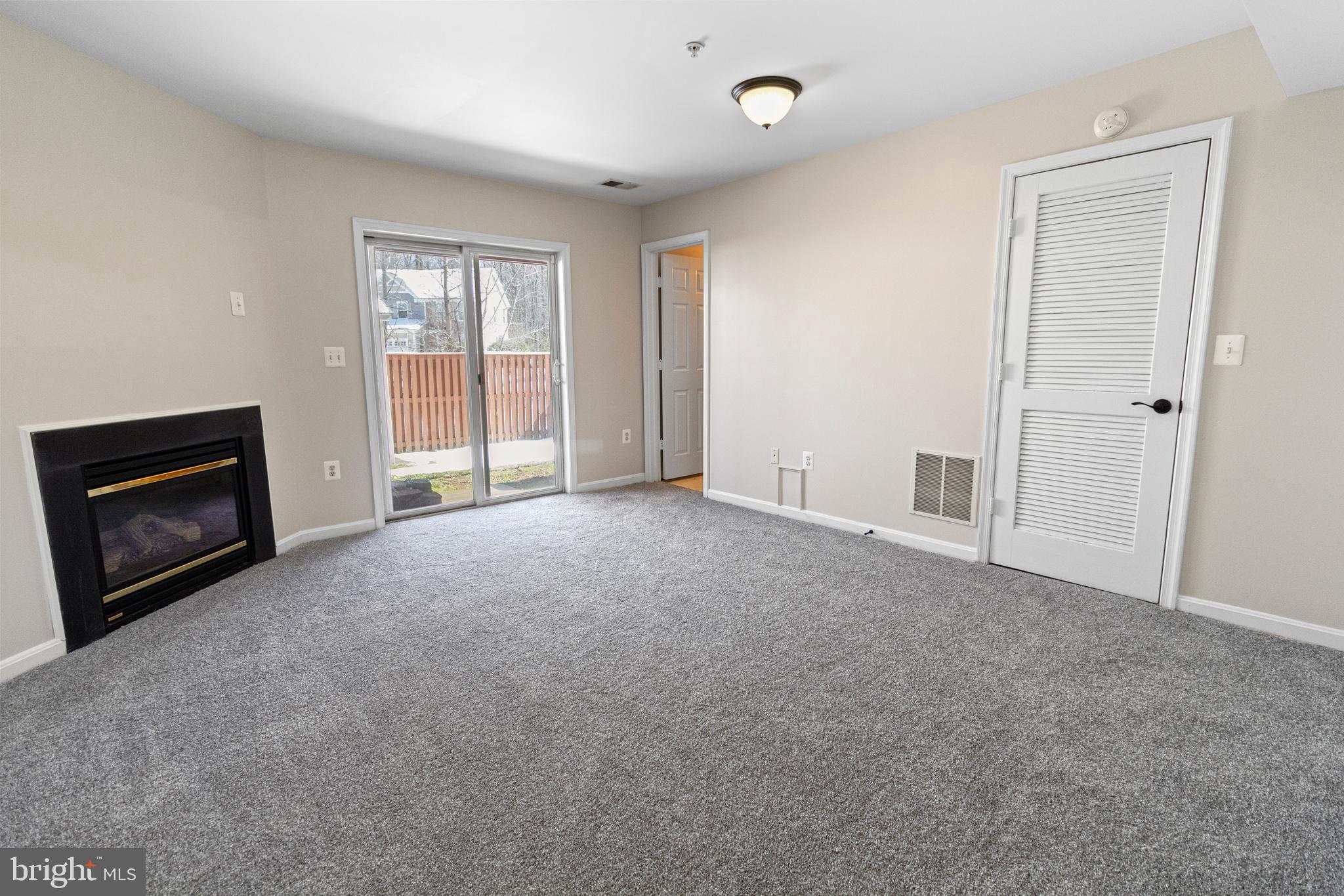 ASPEN WOODS - Residential