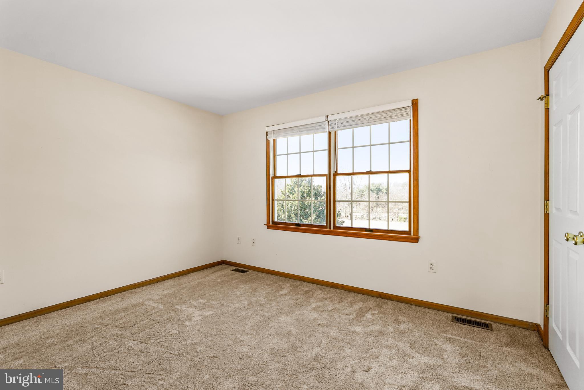 LAKE FOREST ESTATES - Residential