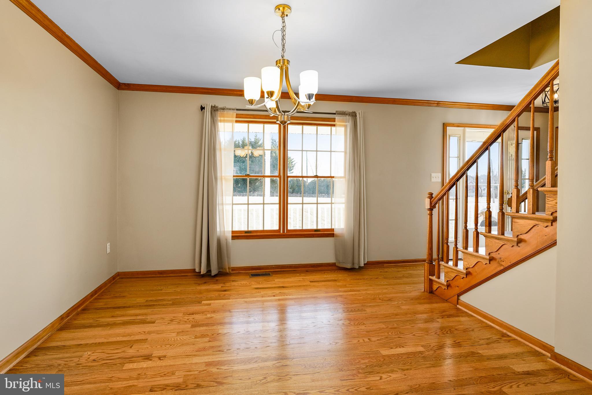 LAKE FOREST ESTATES - Residential