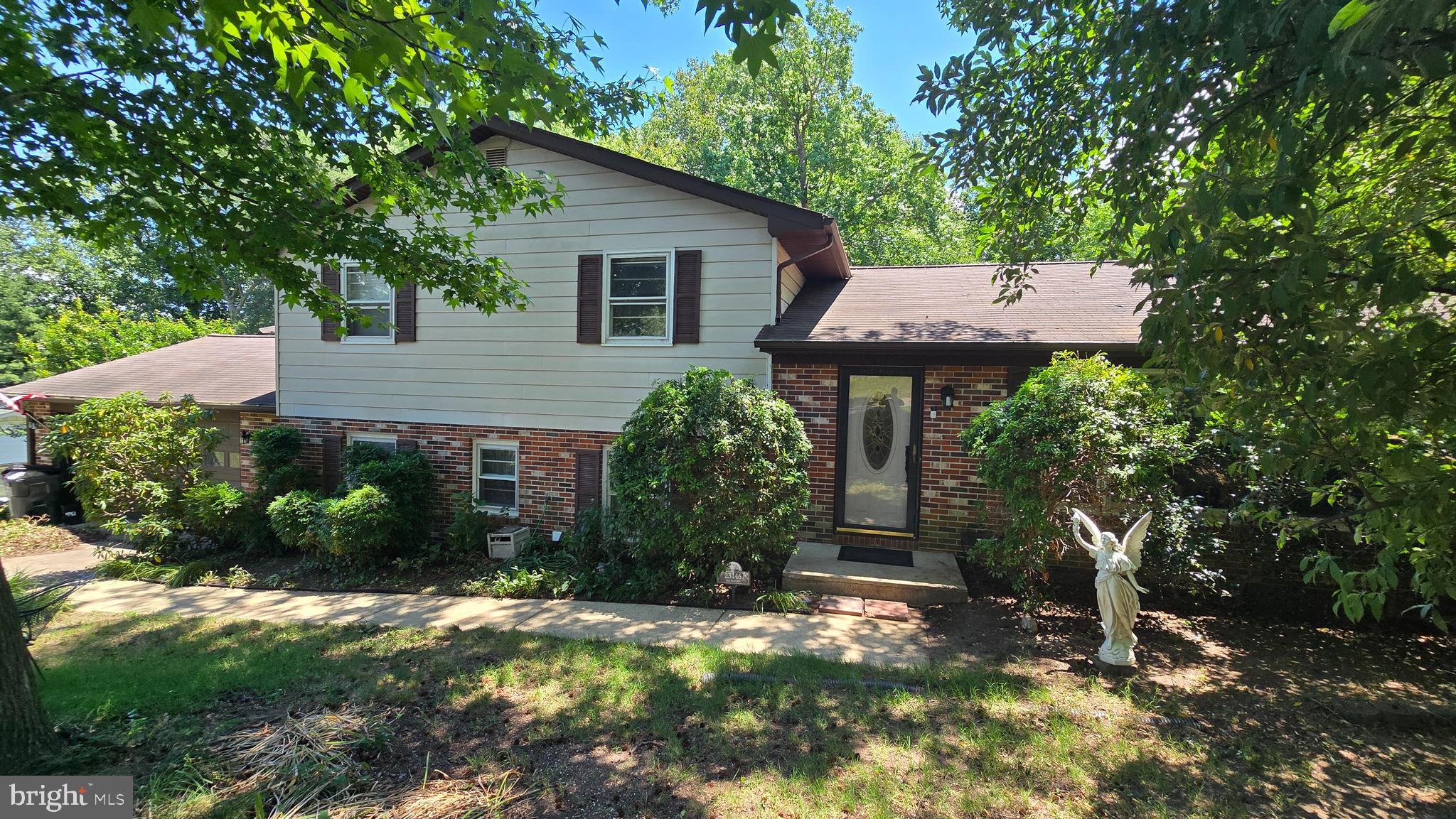 ESPERANZA FARMS - Residential