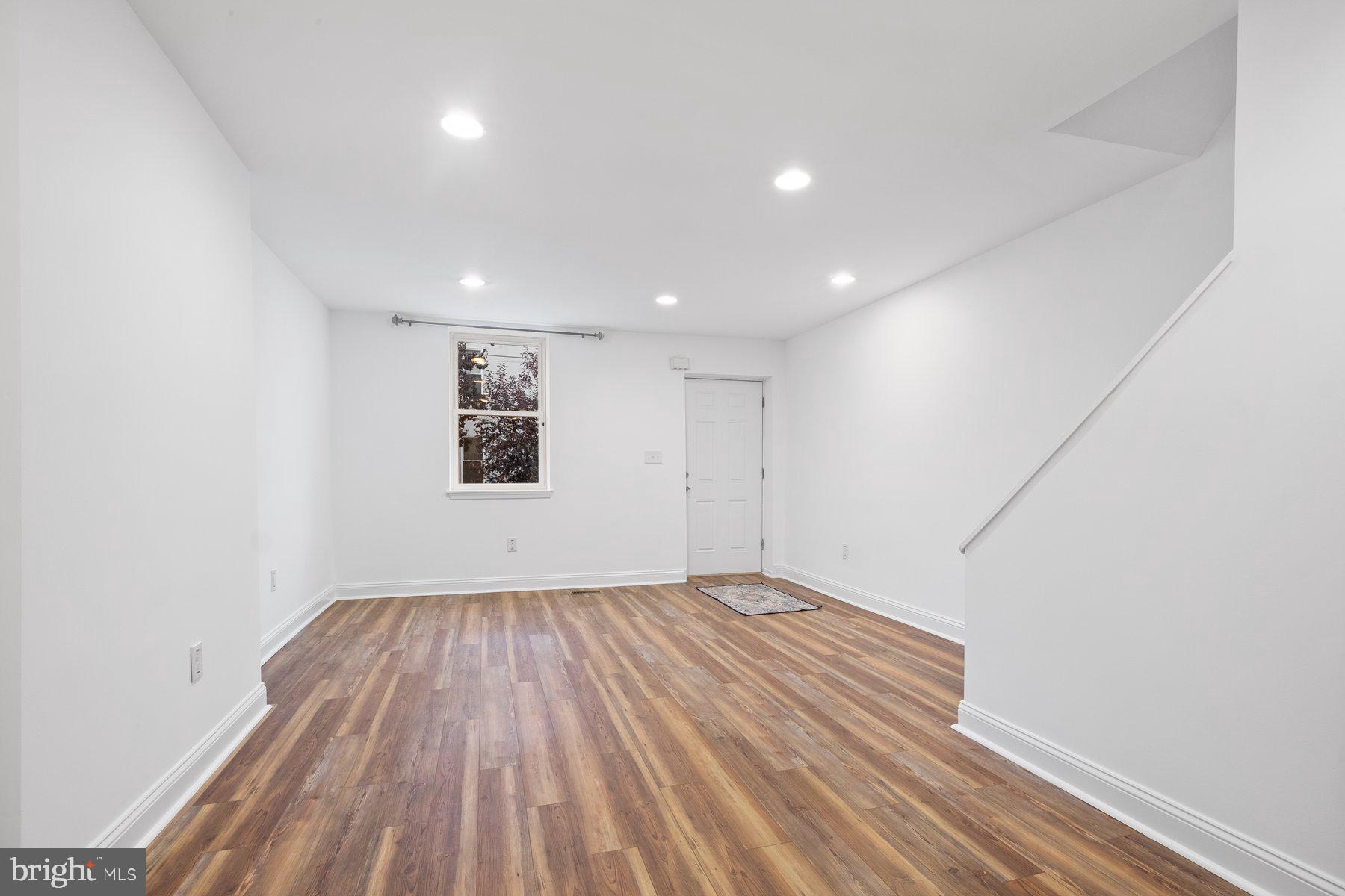 POINT BREEZE - Residential