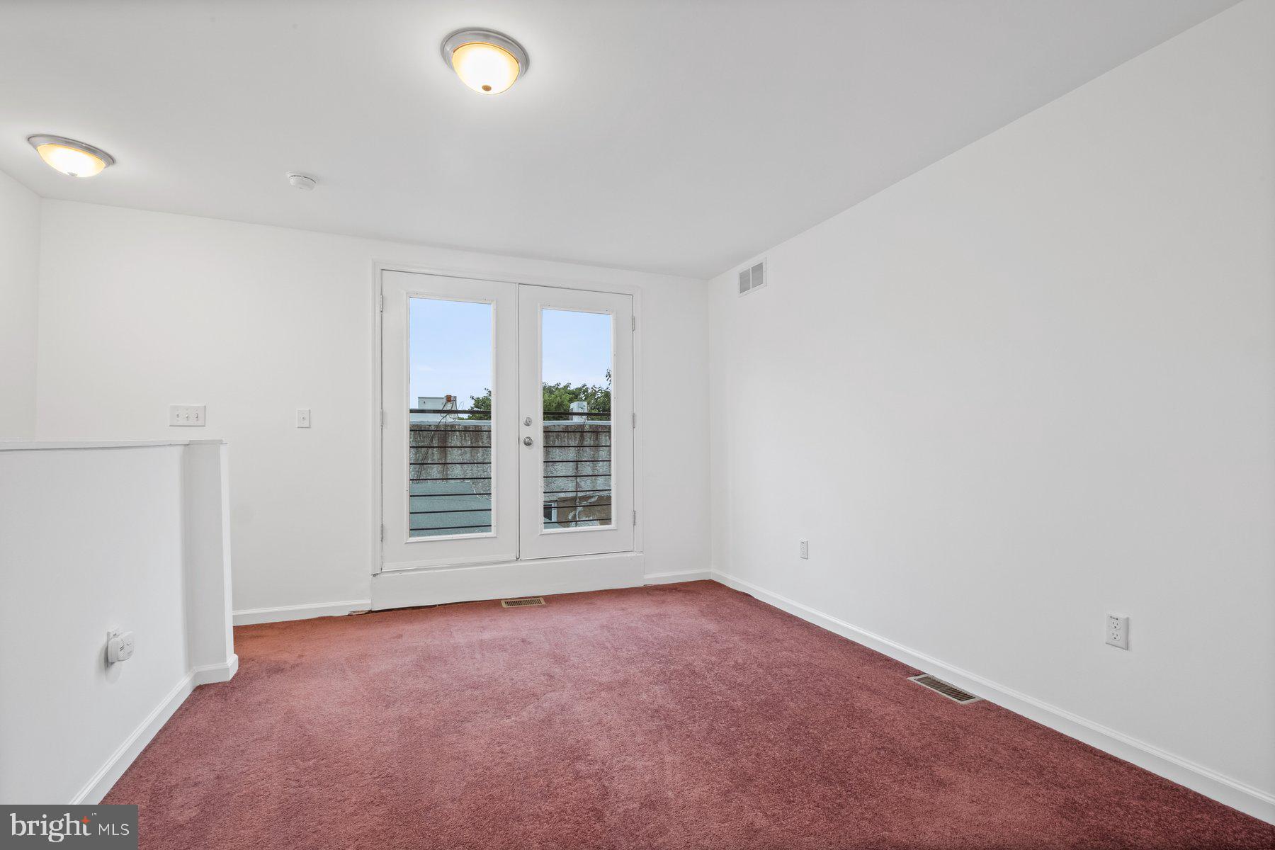 POINT BREEZE - Residential