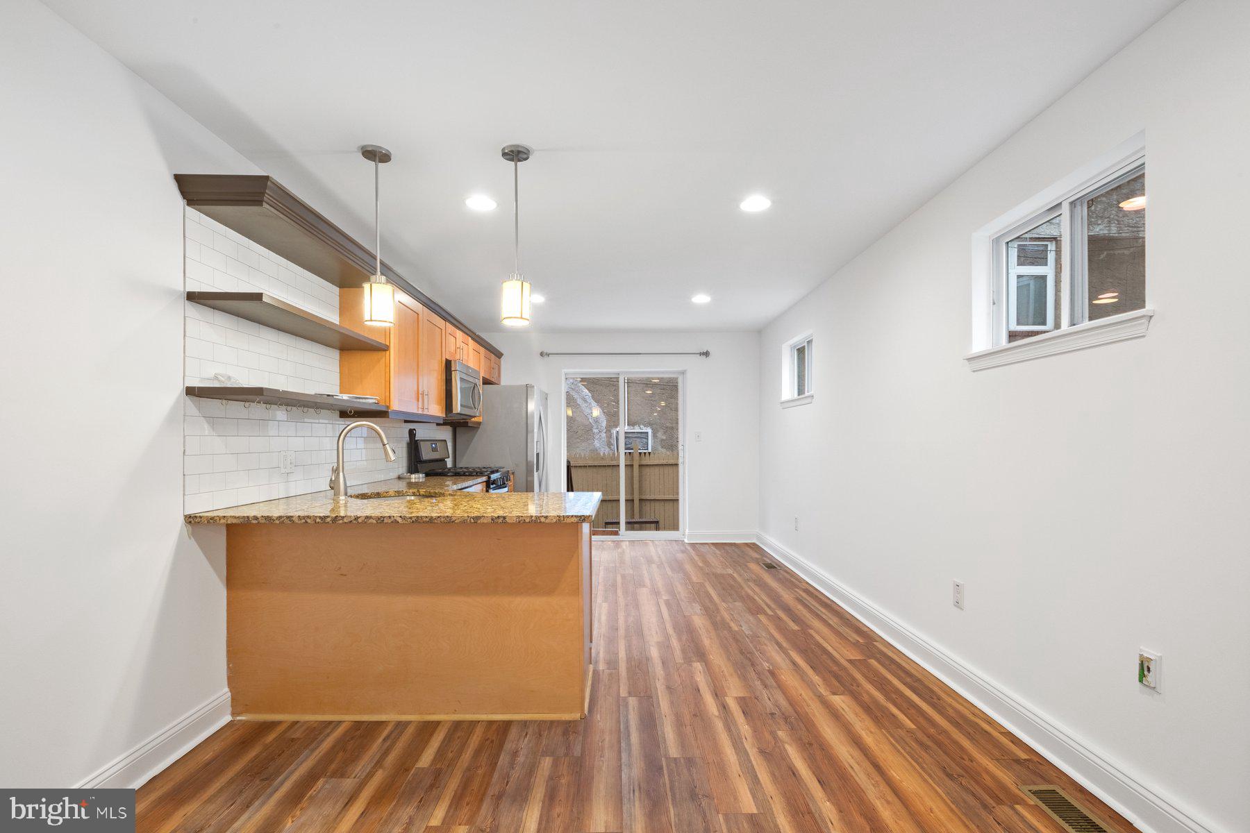 POINT BREEZE - Residential