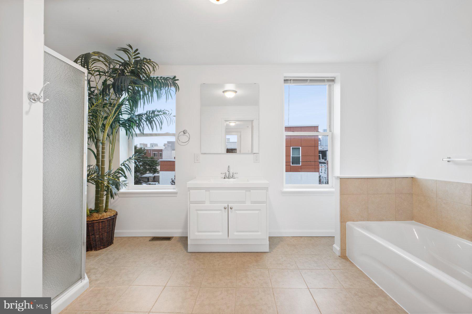POINT BREEZE - Residential